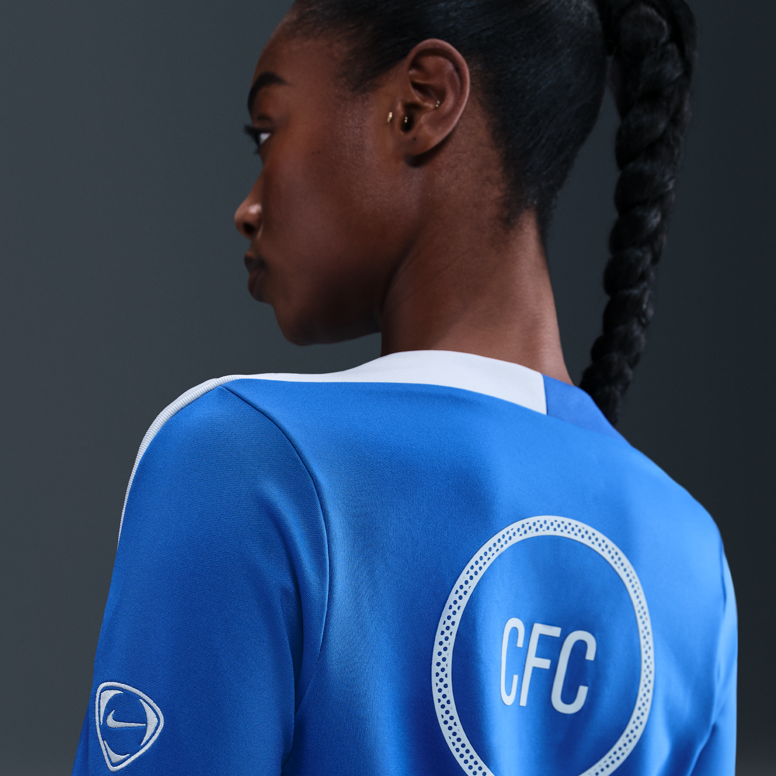 Thumbnail - FC Chelsea Strike Third Nike Dri-FIT Total 90 Fußballoberteil aus Strickmaterial mit Rundhalsausschnitt (Damen) - Blau
