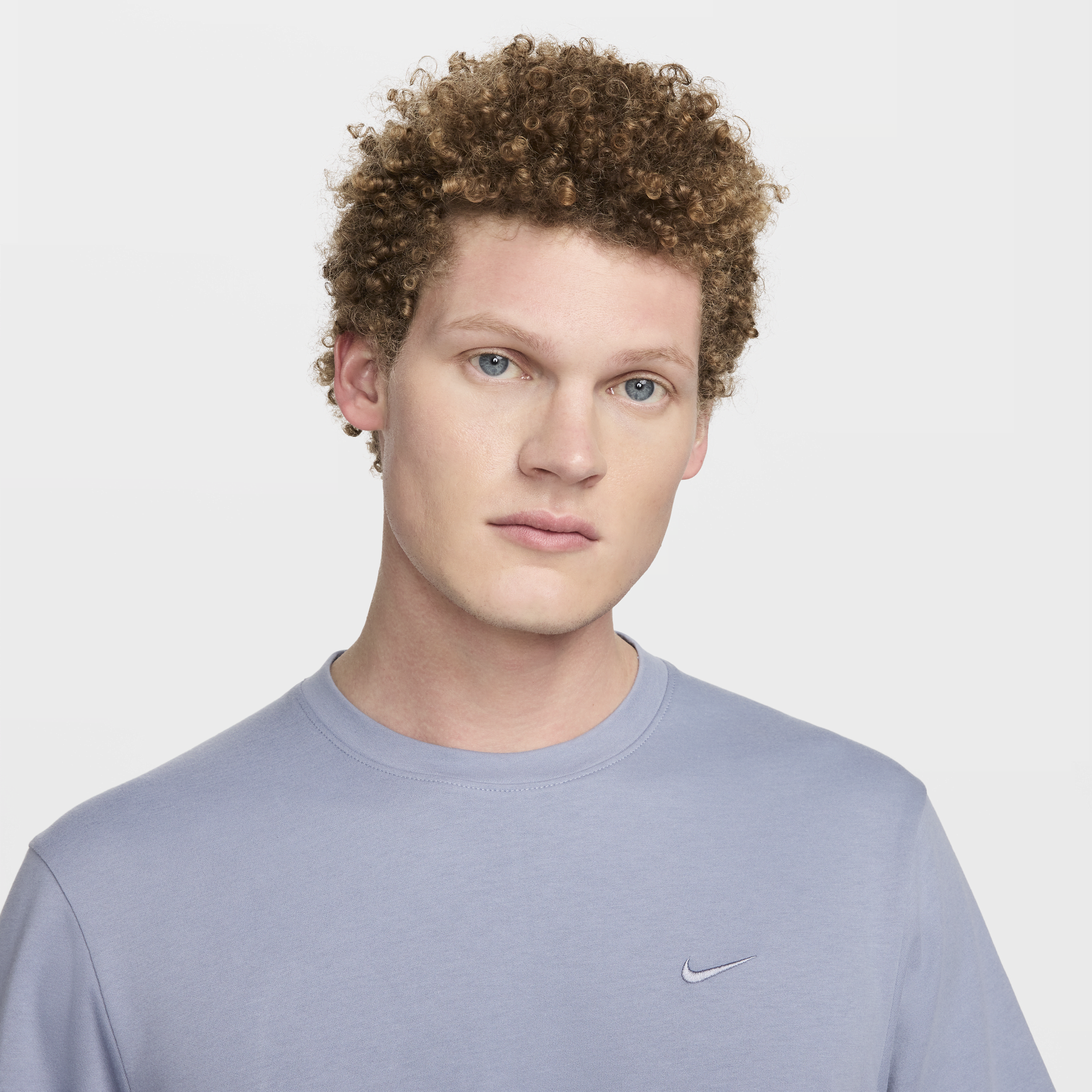 Haut à manches courtes Dri-FIT Nike Primary pour homme - Bleu