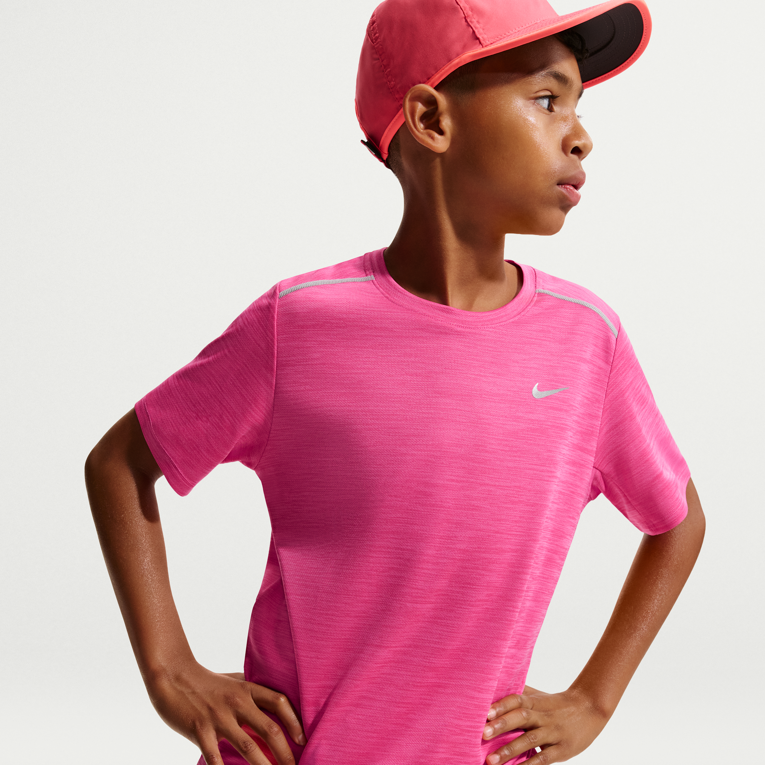Thumbnail - Nike Miler Dri-FIT Kurzarmshirt (ältere Kinder) - Pink
