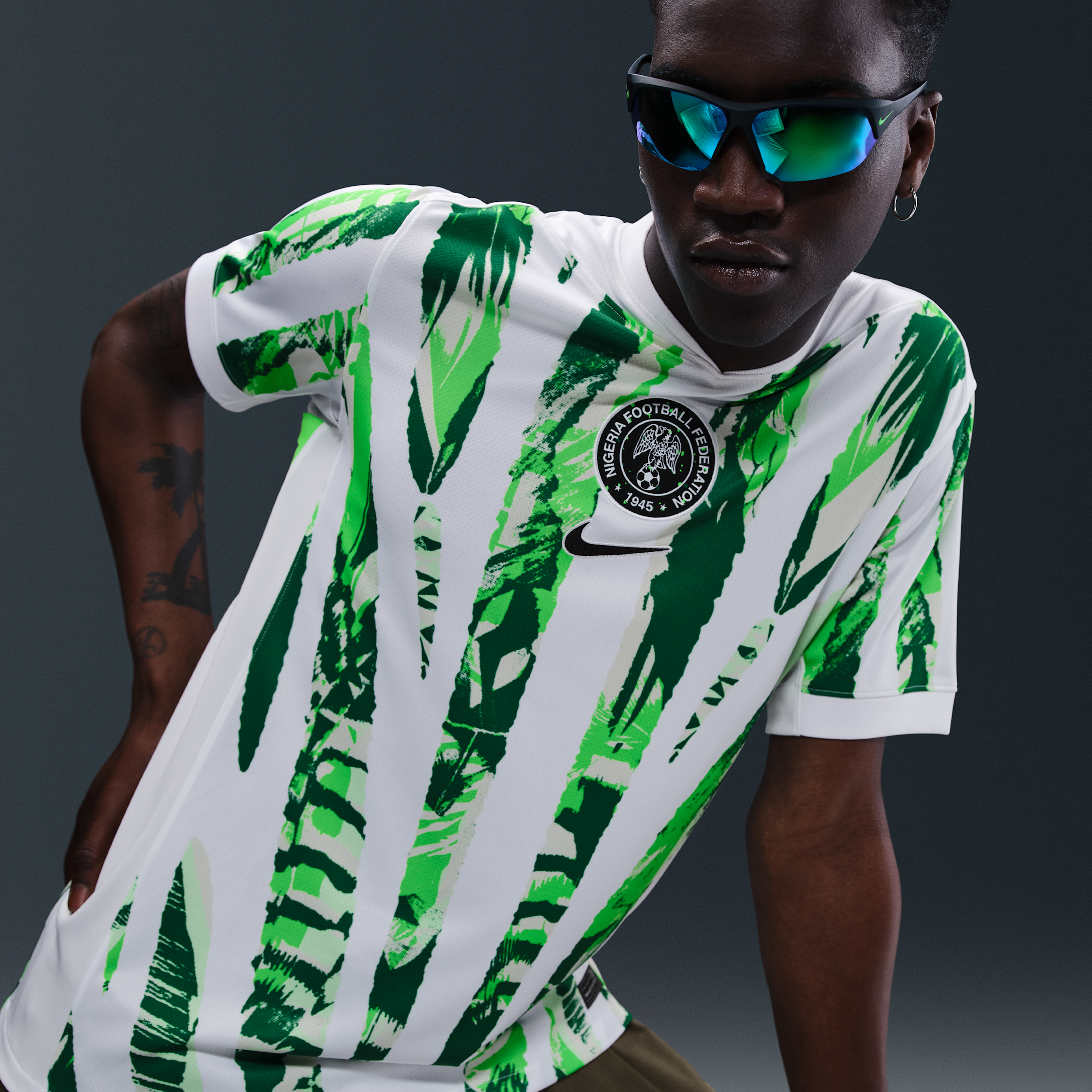 Thumbnail - Nigeria 2025 Stadium Away (Frauenteam) Nike Dri-FIT Replika-Fußballtrikot (Herren) - Weiß