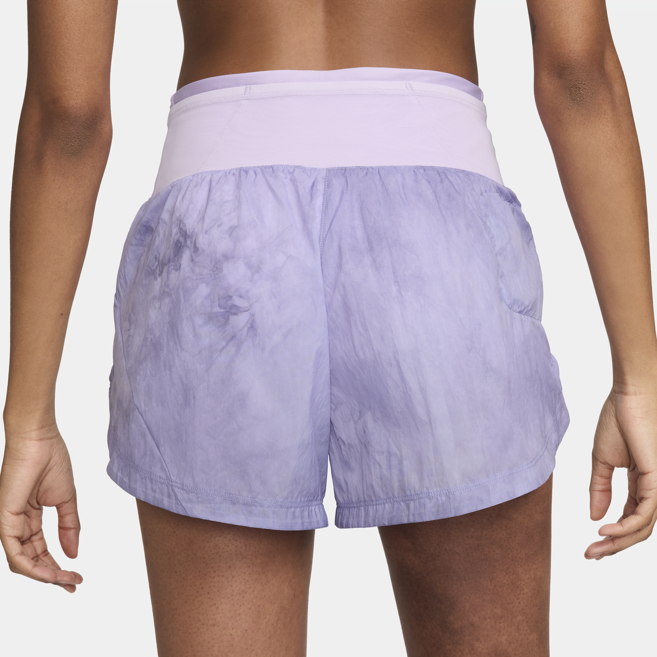 Nike Trail Repel hardloopshorts met halfhoge taille en binnenbroekje voor dames (8 cm) Paars