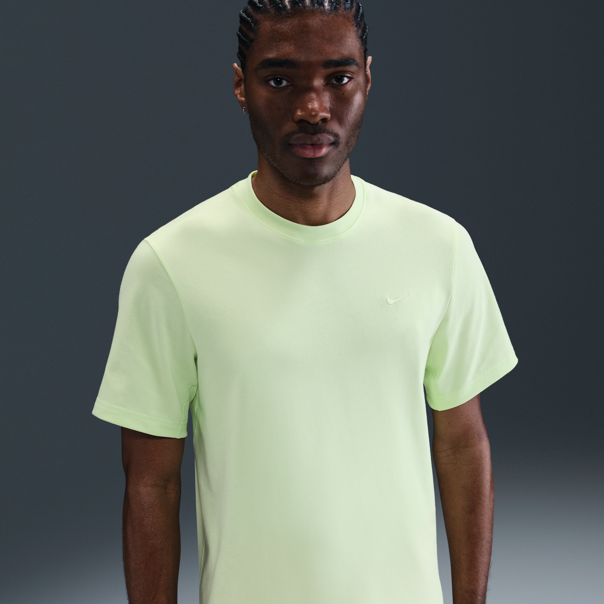 Thumbnail - Nike Primary vielseitiges Nike Dri-FIT Kurzarm-Oberteil für Herren - Grün