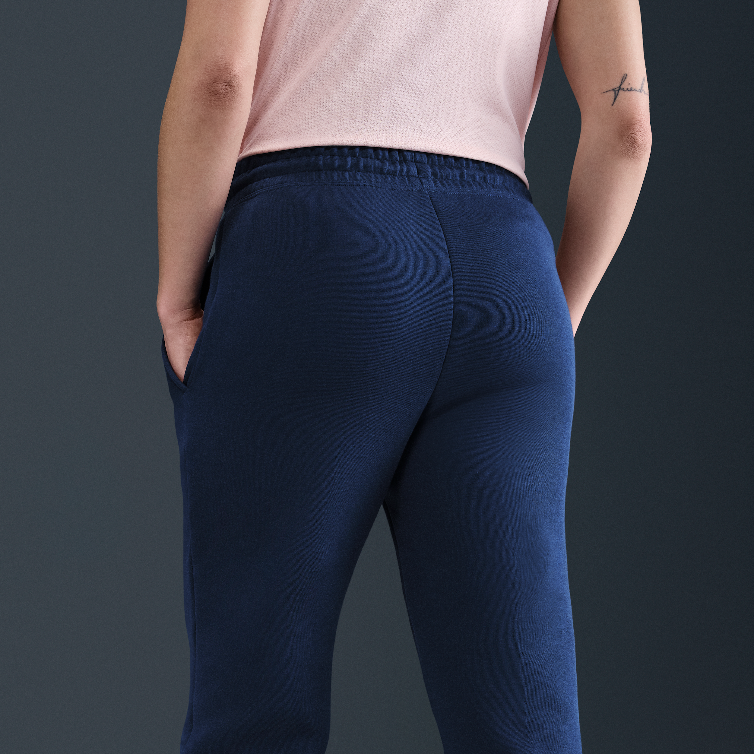 Thumbnail - FFF Tech Nike Fleece-Fußballjogger mit mittelhohem Bund (Damen) - Blau
