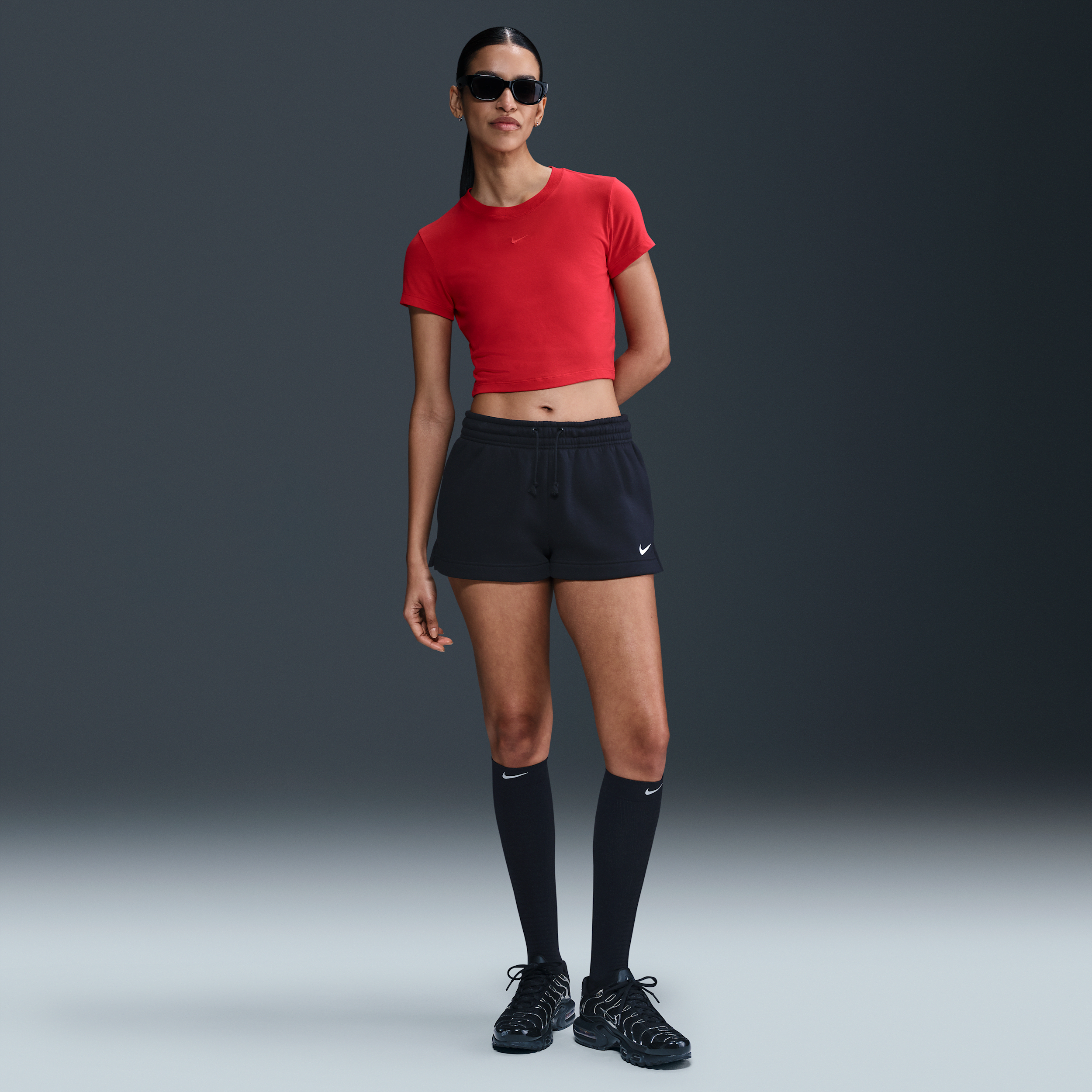 Thumbnail - Nike Sportswear Phoenix Fleece Shorts mit mittelhohem Bund (Damen, ca. 5 cm) - Schwarz