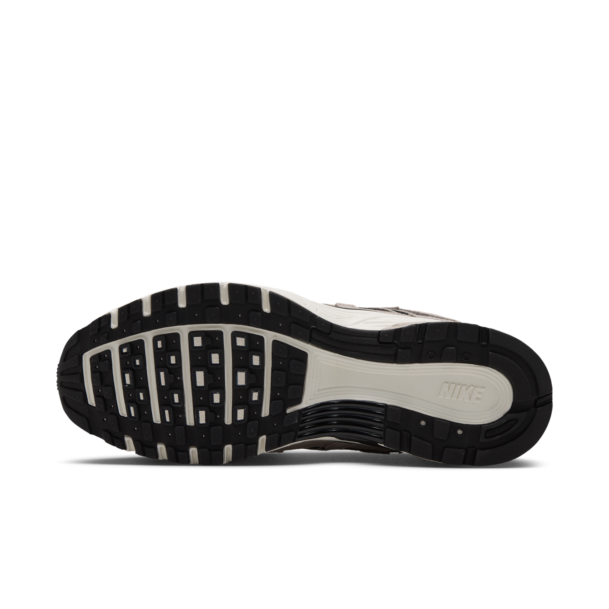 Nike P-6000 nouveauté