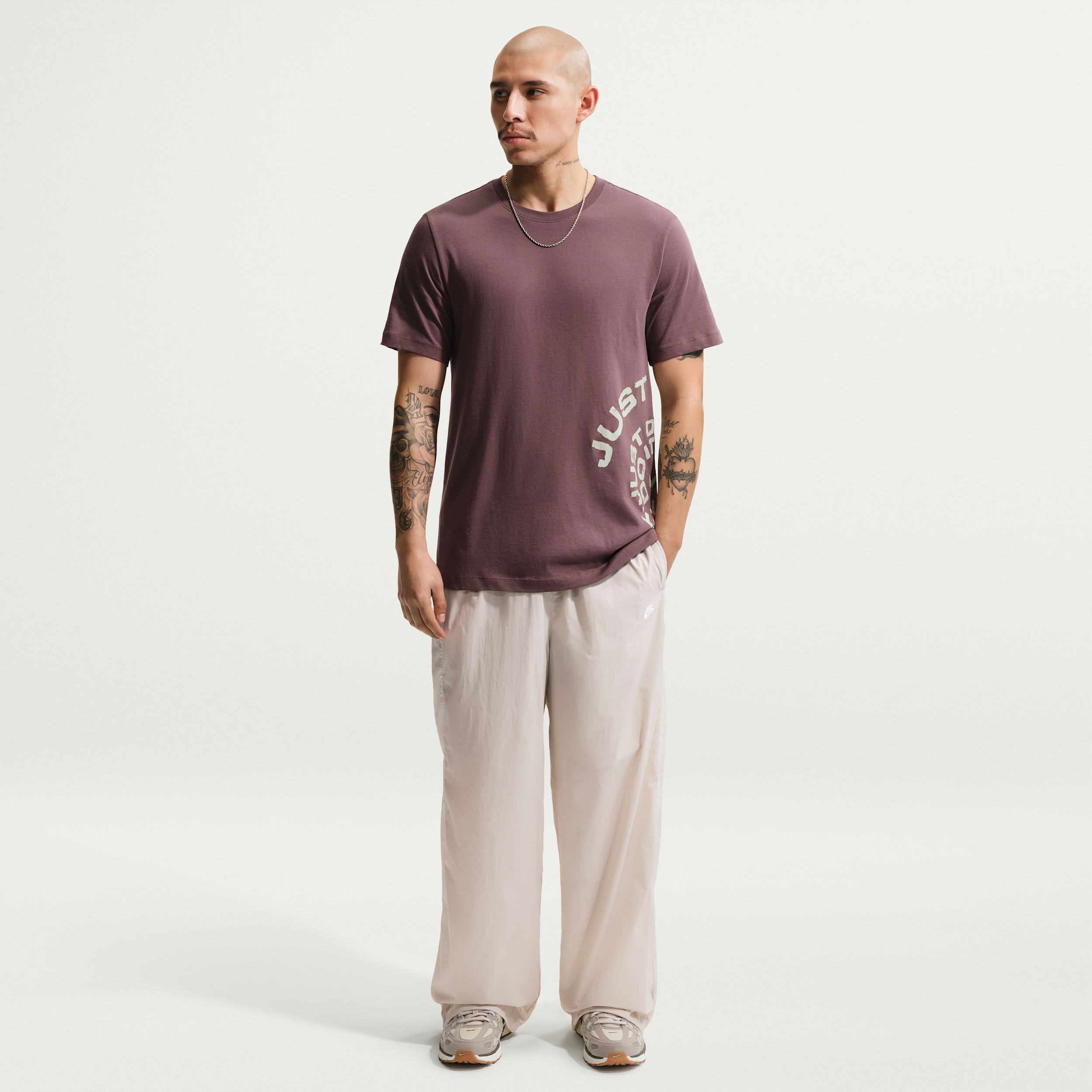 Thumbnail - Nike Windrunner leichte UV-Hose (Herren) - Braun