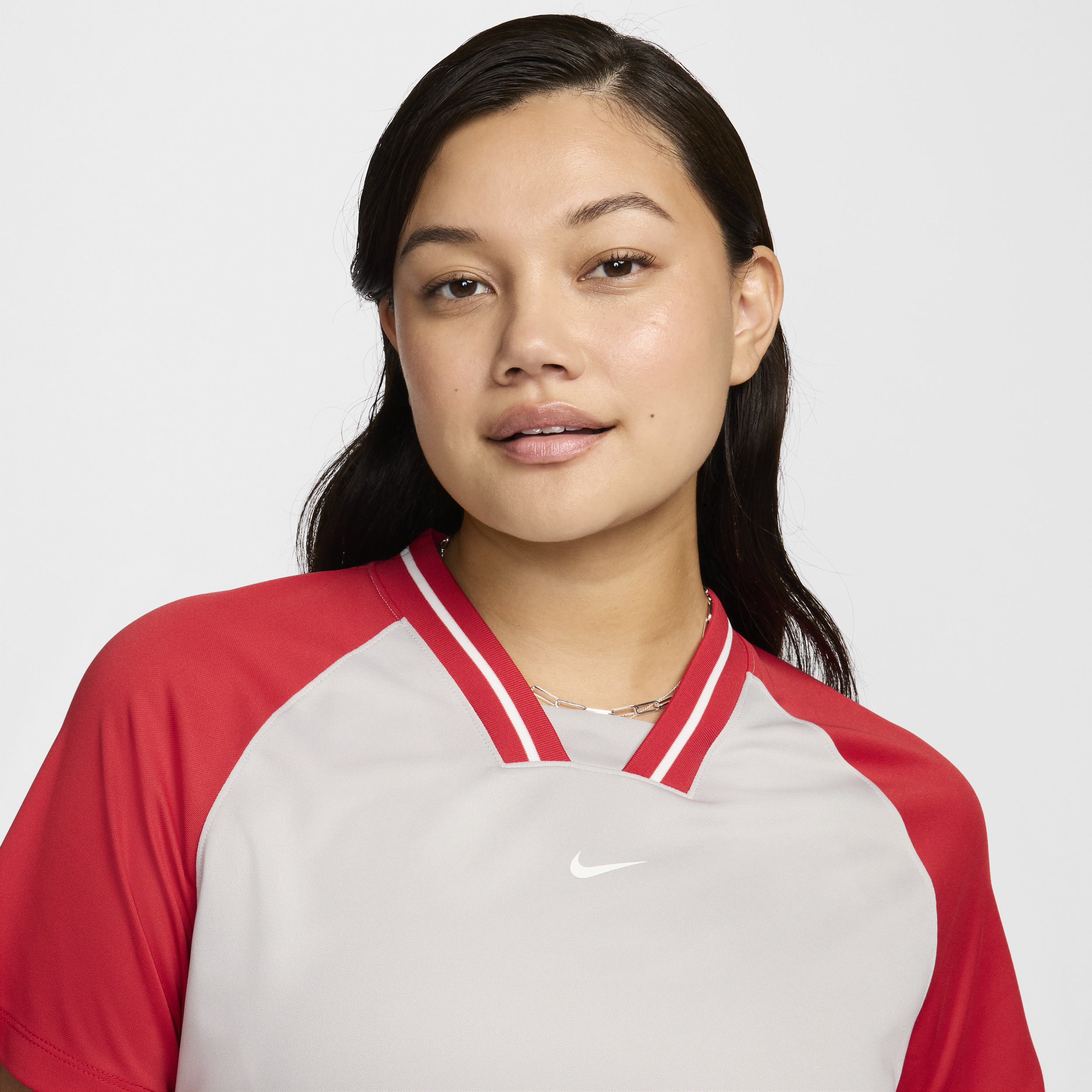 Haut court à manches courtes Nike Sportswear pour femme - Gris