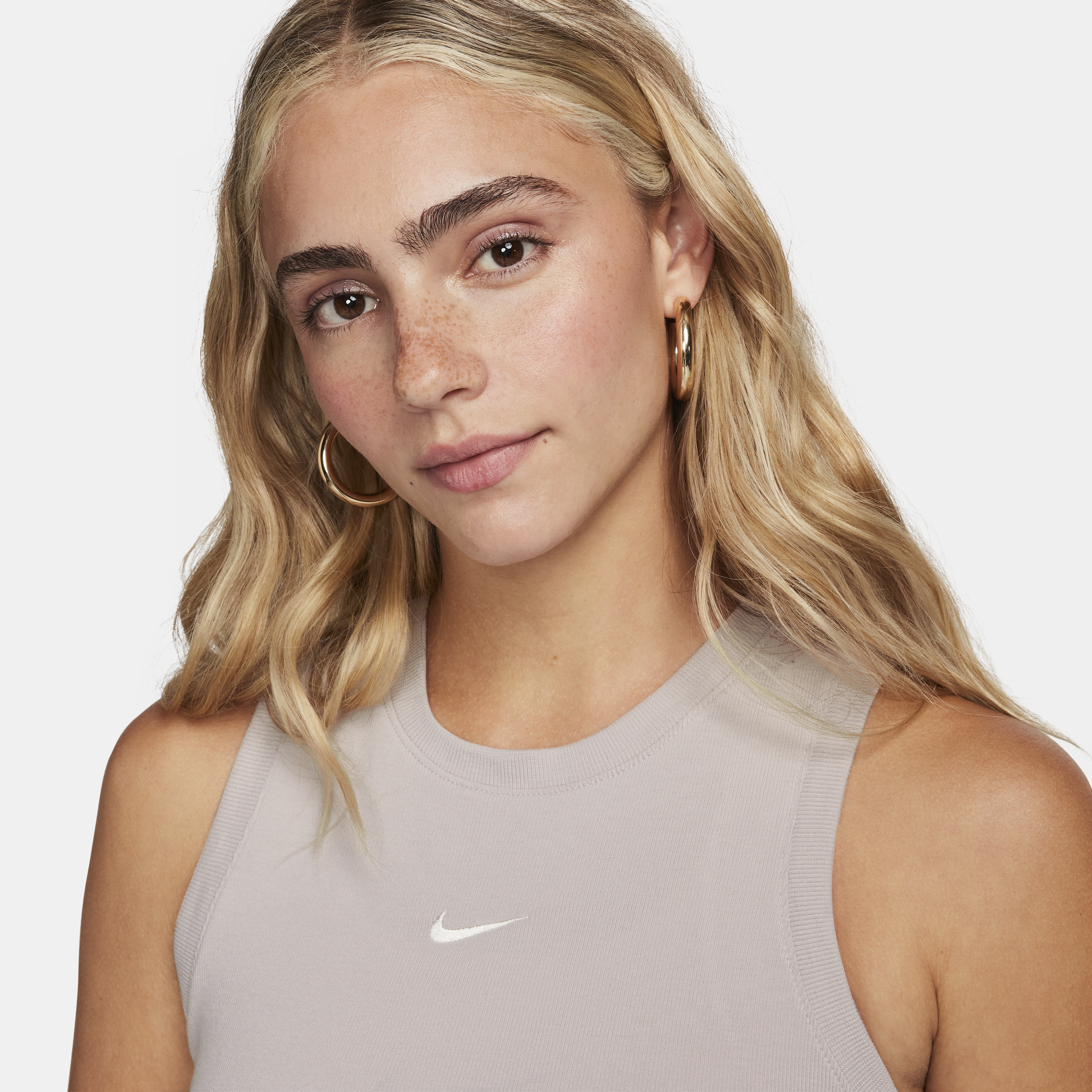 Nike Sportswear Chill Knit aansluitende korte tanktop met mini-rib voor dames Paars