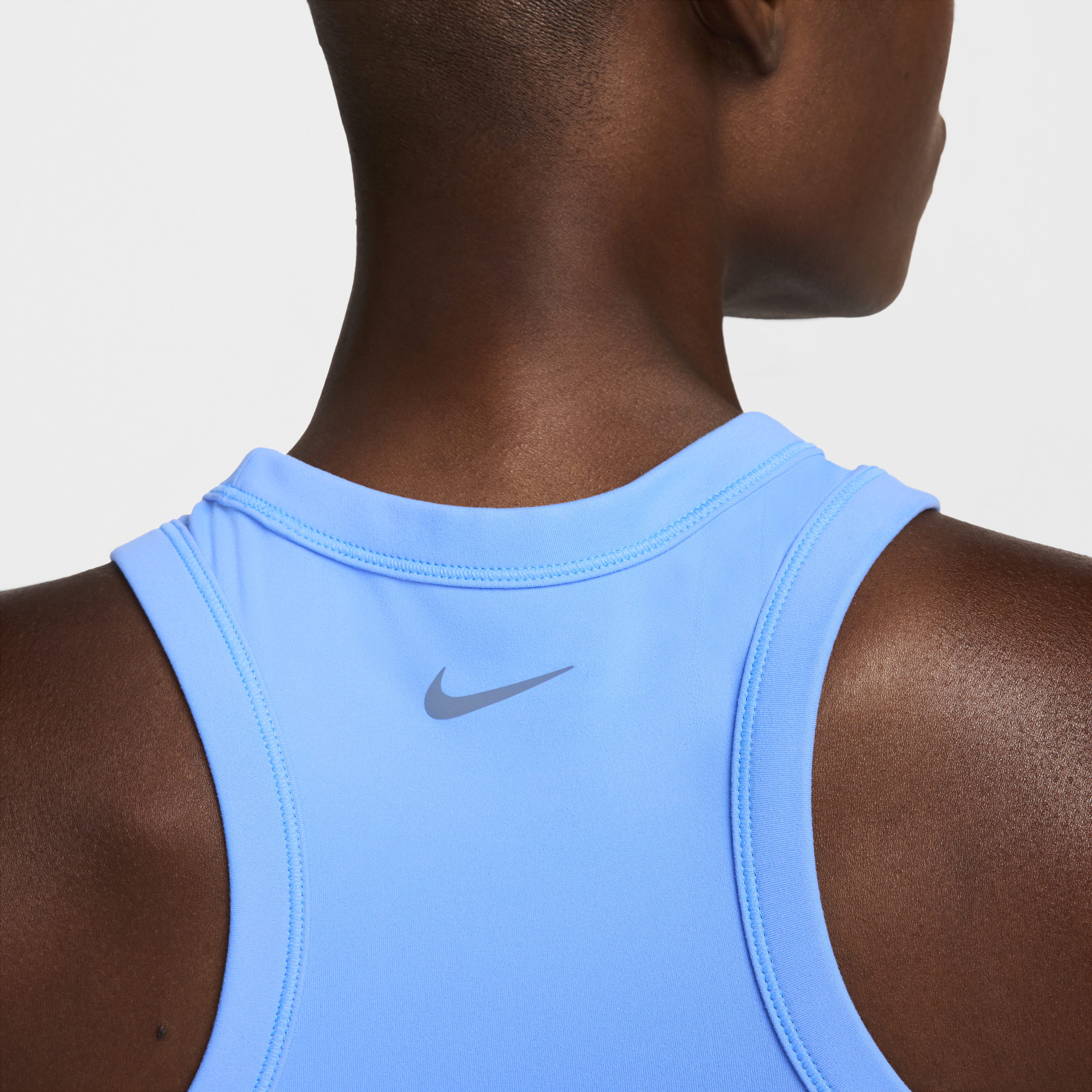 Nike One Fitted korte tanktop met Dri-FIT voor dames Blauw