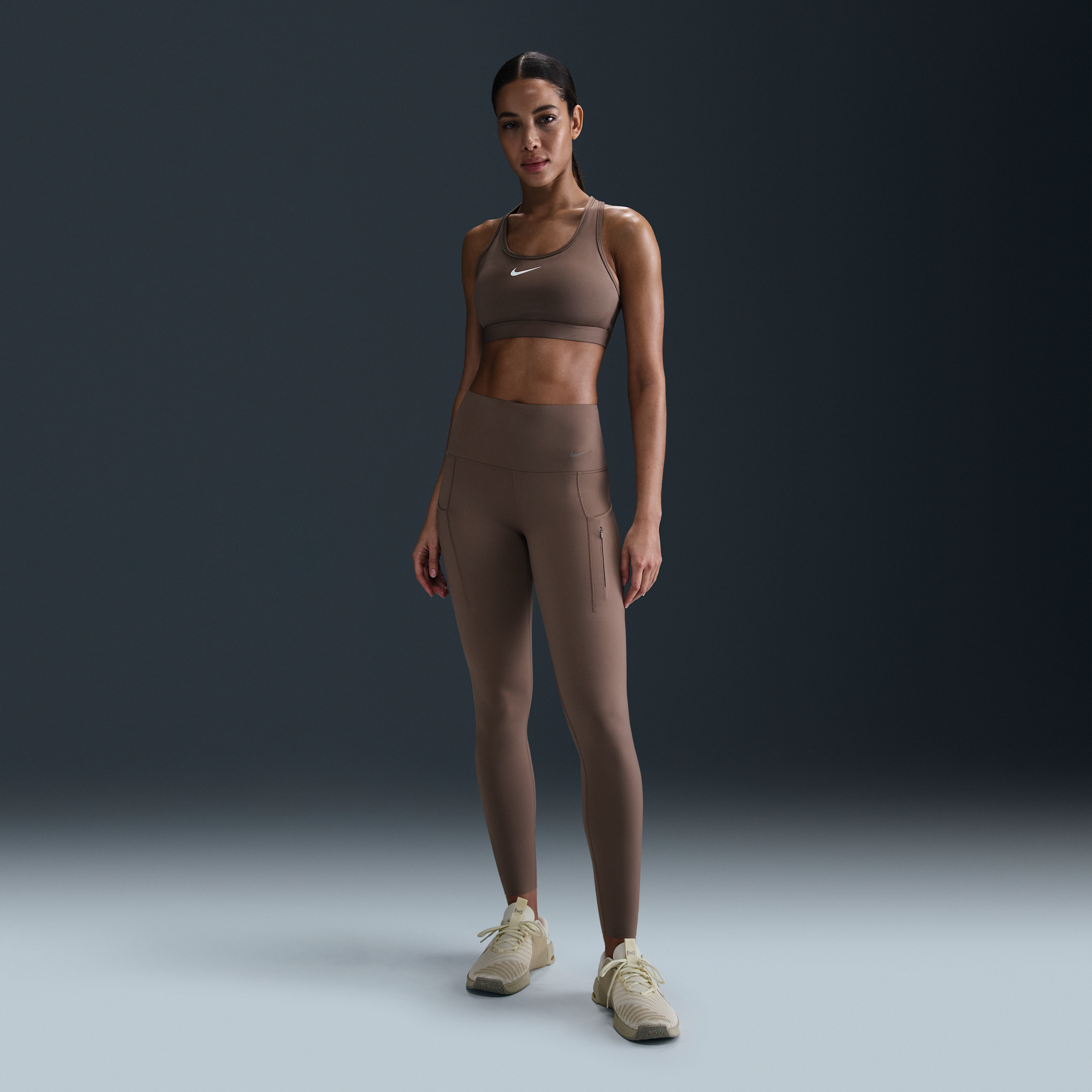 legging-taille-haute-a-maintien-superieur-et-coupe-longue-avec-poches-nike-go-pour-femme-marron-nike-store-41165045751