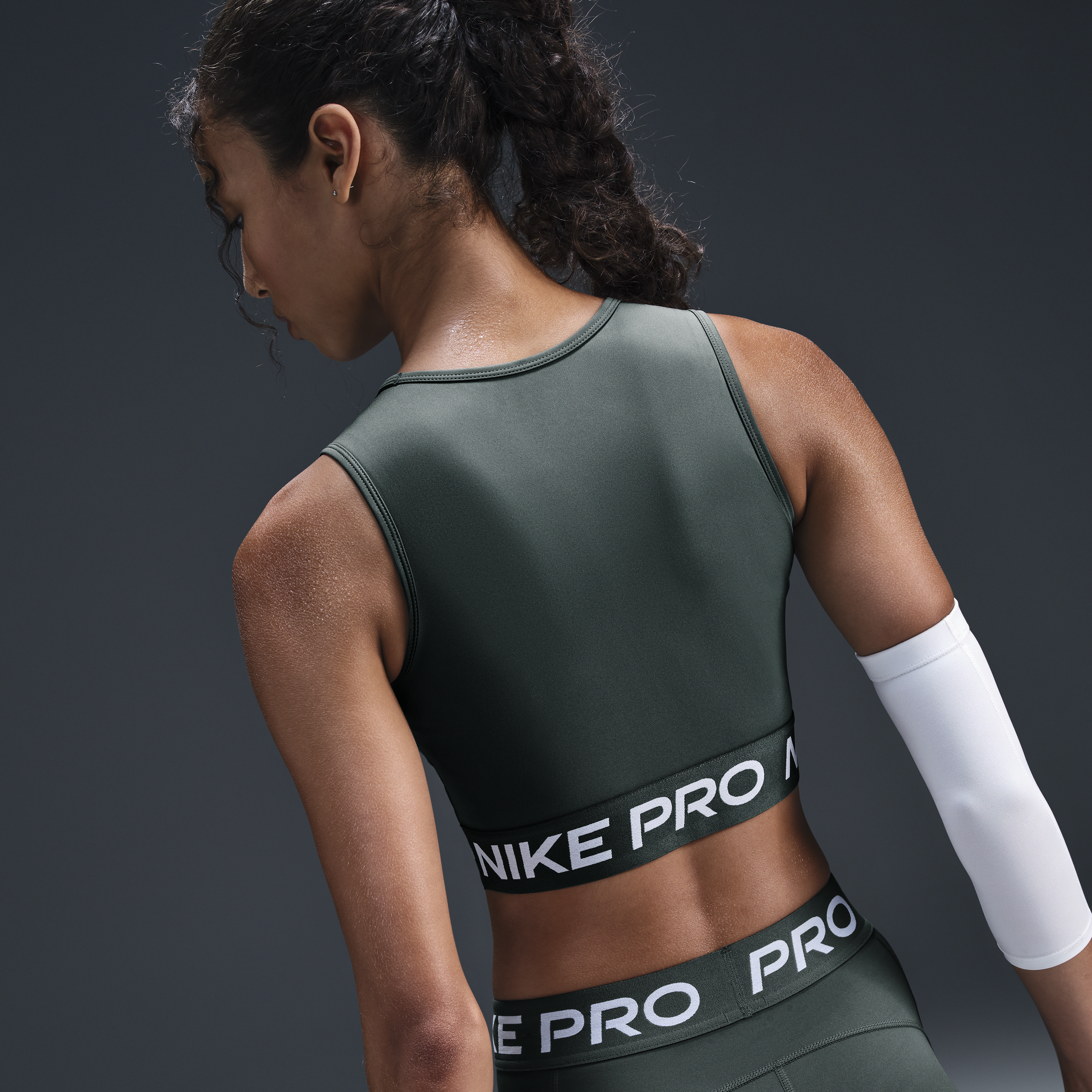 Débardeur court Nike Pro Dri-FIT pour femme - Vert