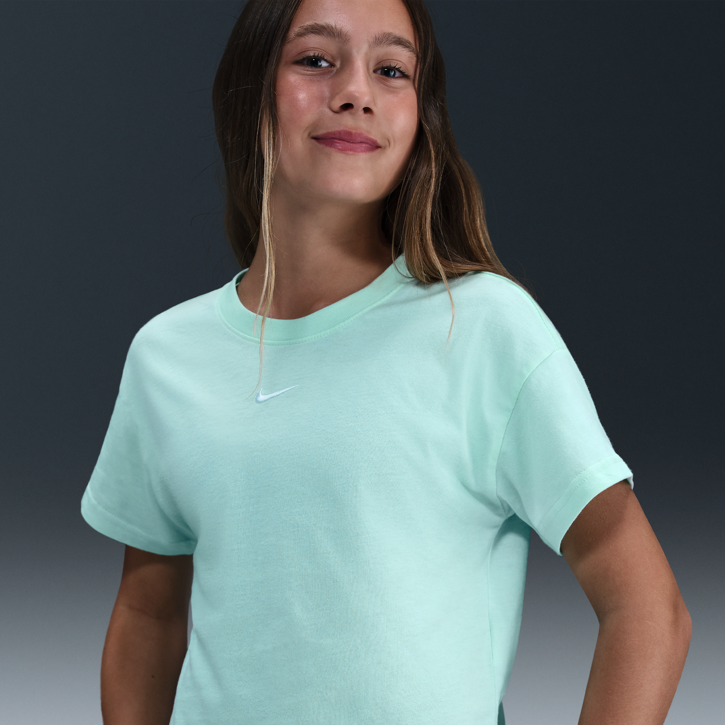 Nike Essential Older Kids (Girls) T-Shirt - Green - Cotton