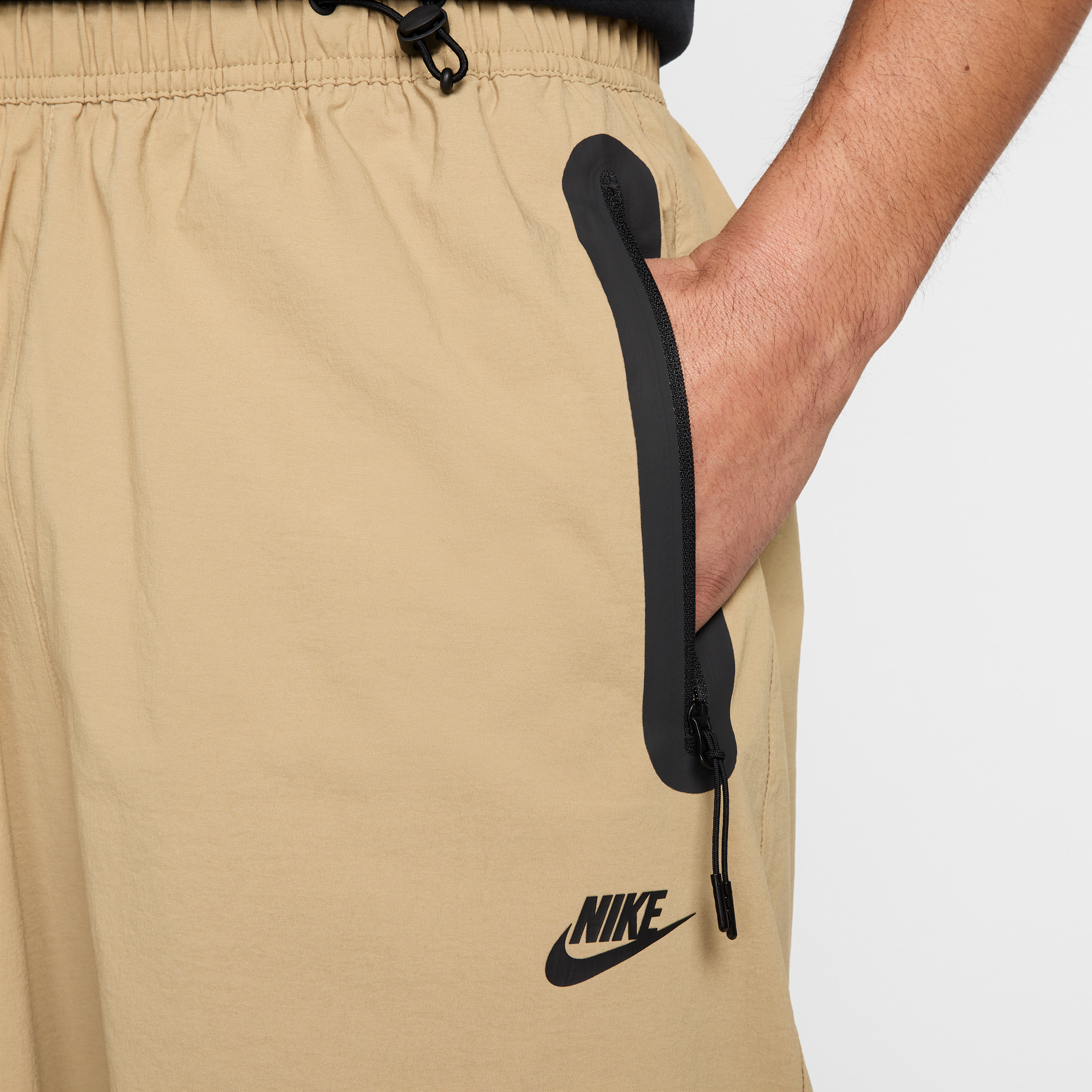 Pantalon oversize tissé Nike Tech pour homme - Marron