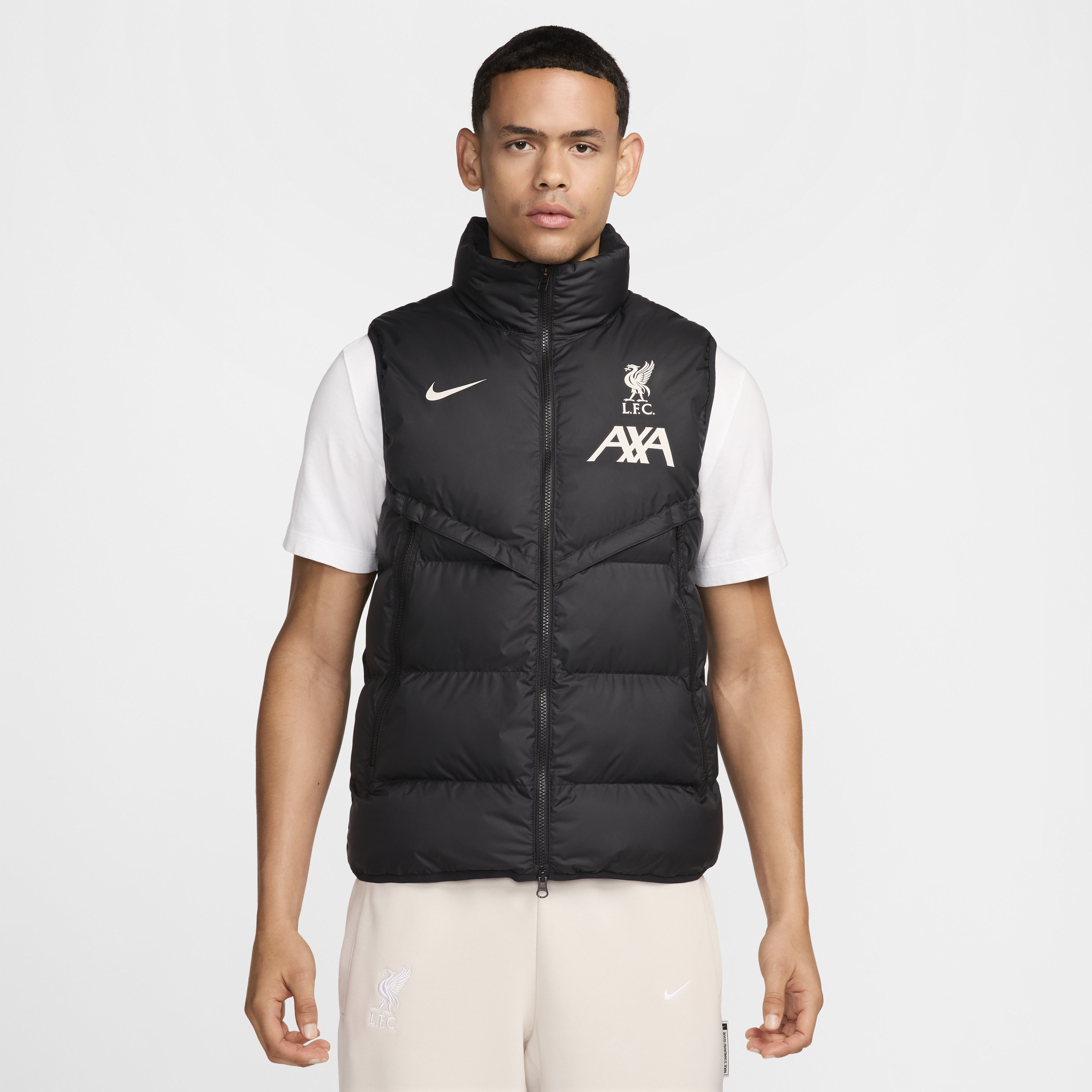 Liverpool F.C. Strike Windrunner PrimaLoft® Men’s Nike Storm-FIT Football Gilet – Black – Body/Lining/Fill