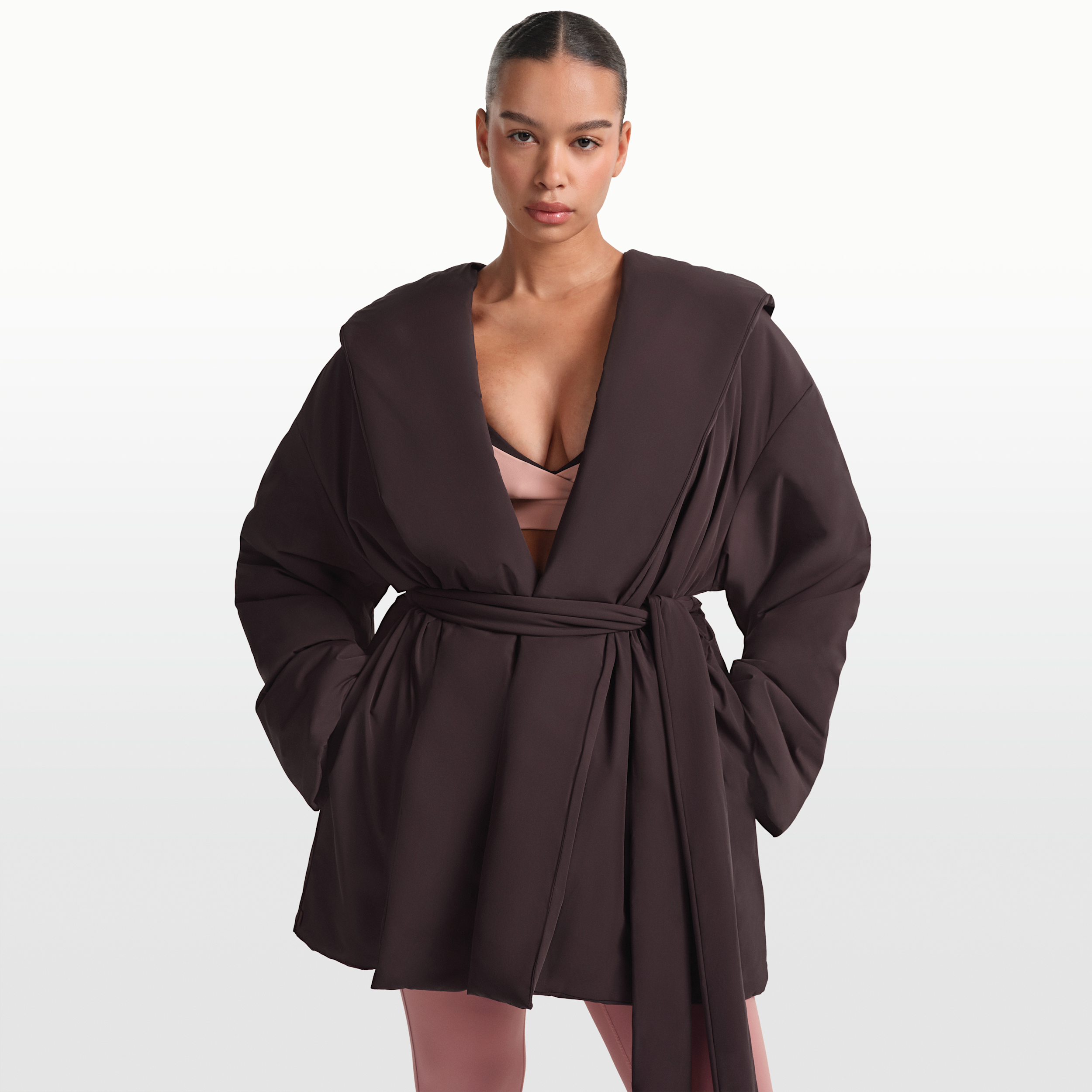 Giacca a portafoglio NikeSKIMS Woven Nylon – Donna - Marrone