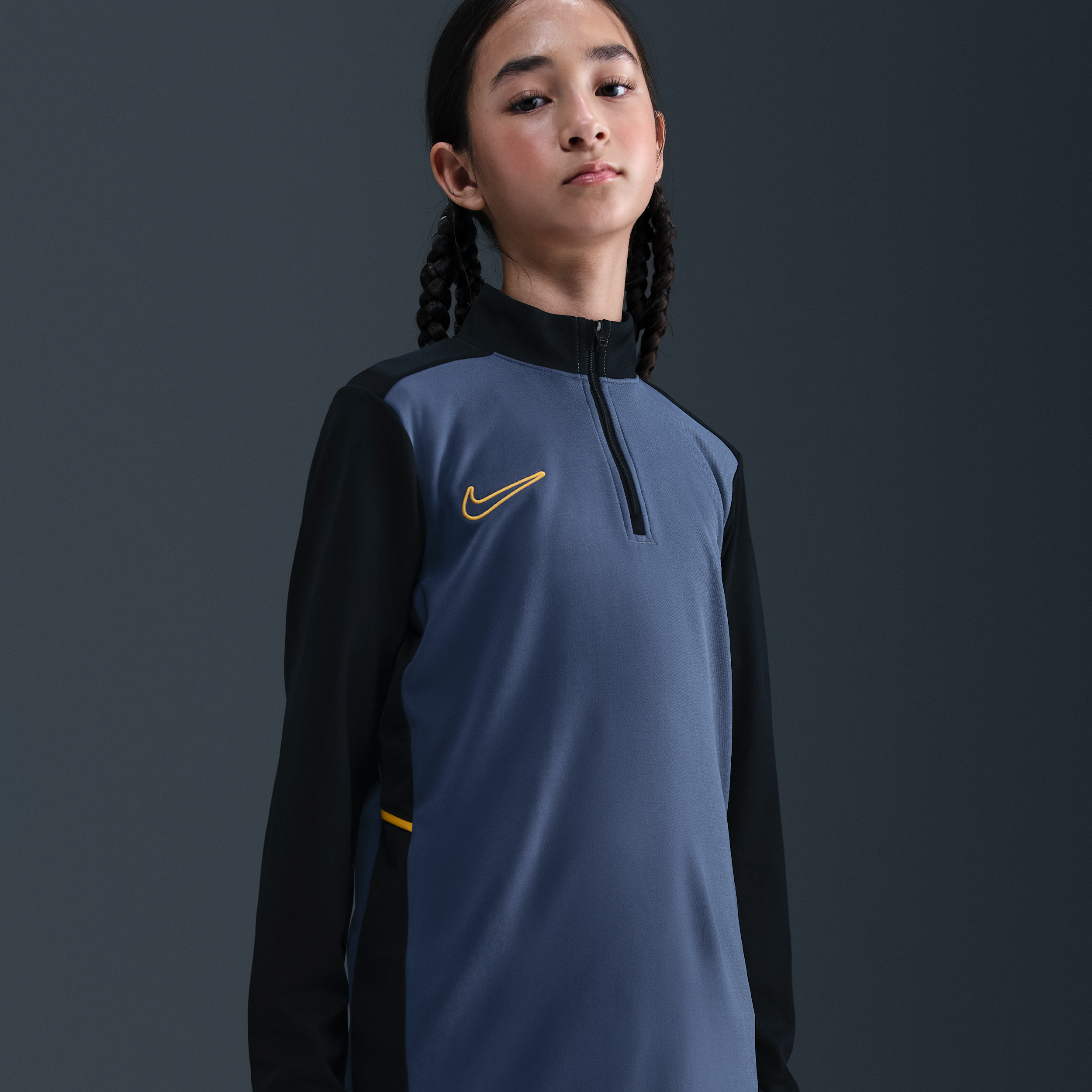 Thumbnail - Nike Academy Dri-FIT Fußballtrainings-Longsleeve mit 1/4-Reißverschluss (ältere Kinder) - Blau