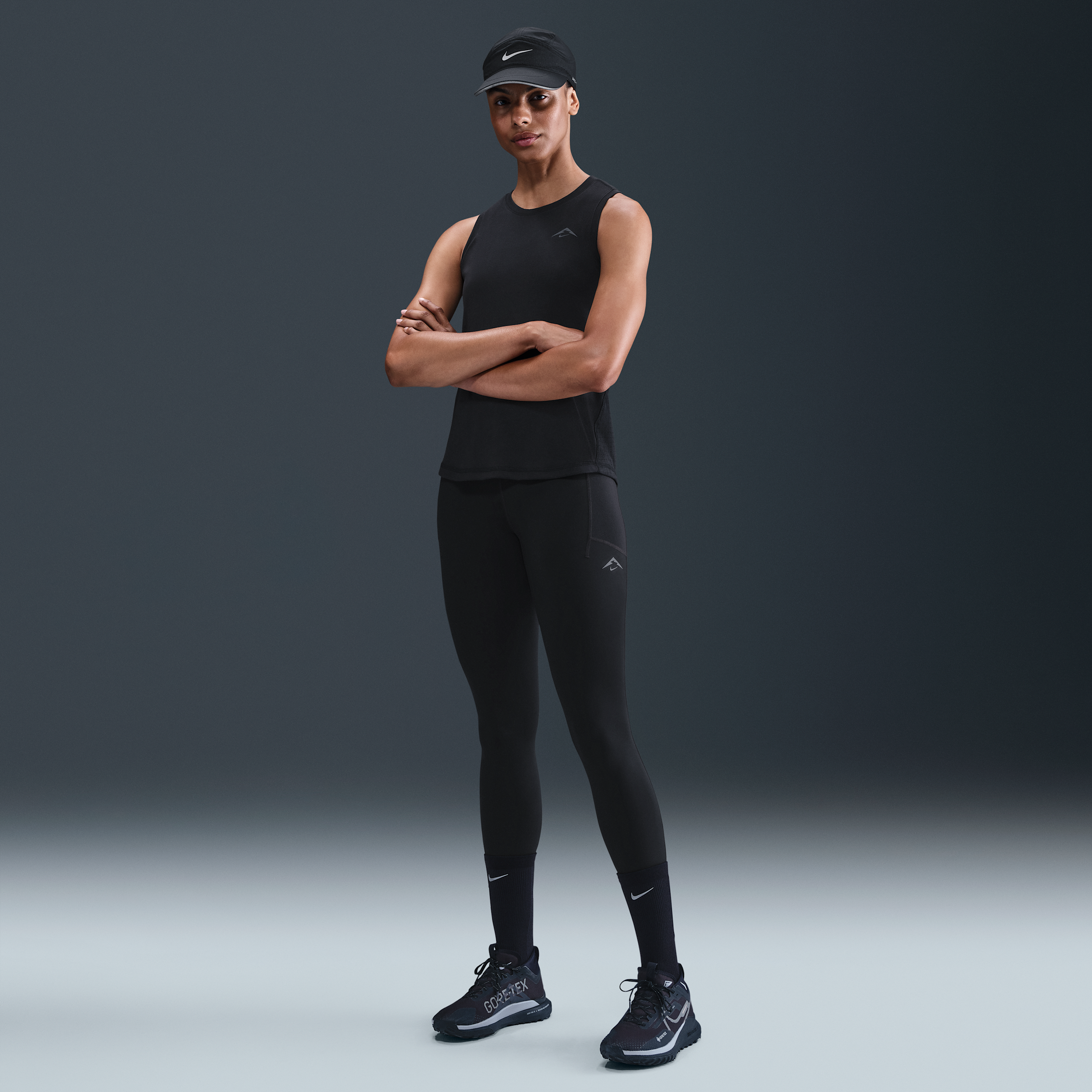 Thumbnail - Nike Trail Lauf-Leggings mit 7/8-Länge und hohem Bund (Damen) - Schwarz