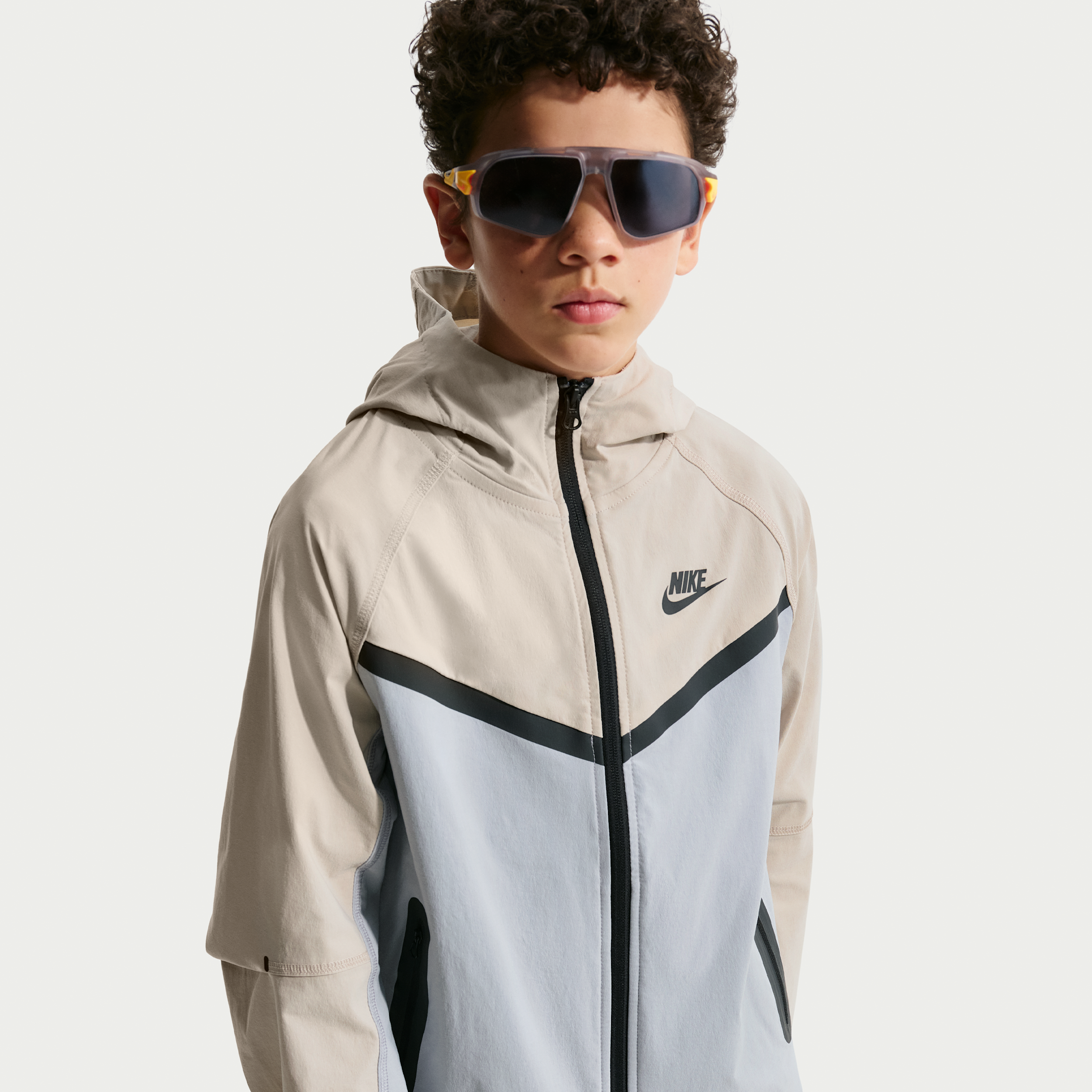 Giacca in tessuto Nike Tech – Ragazzo - Grigio