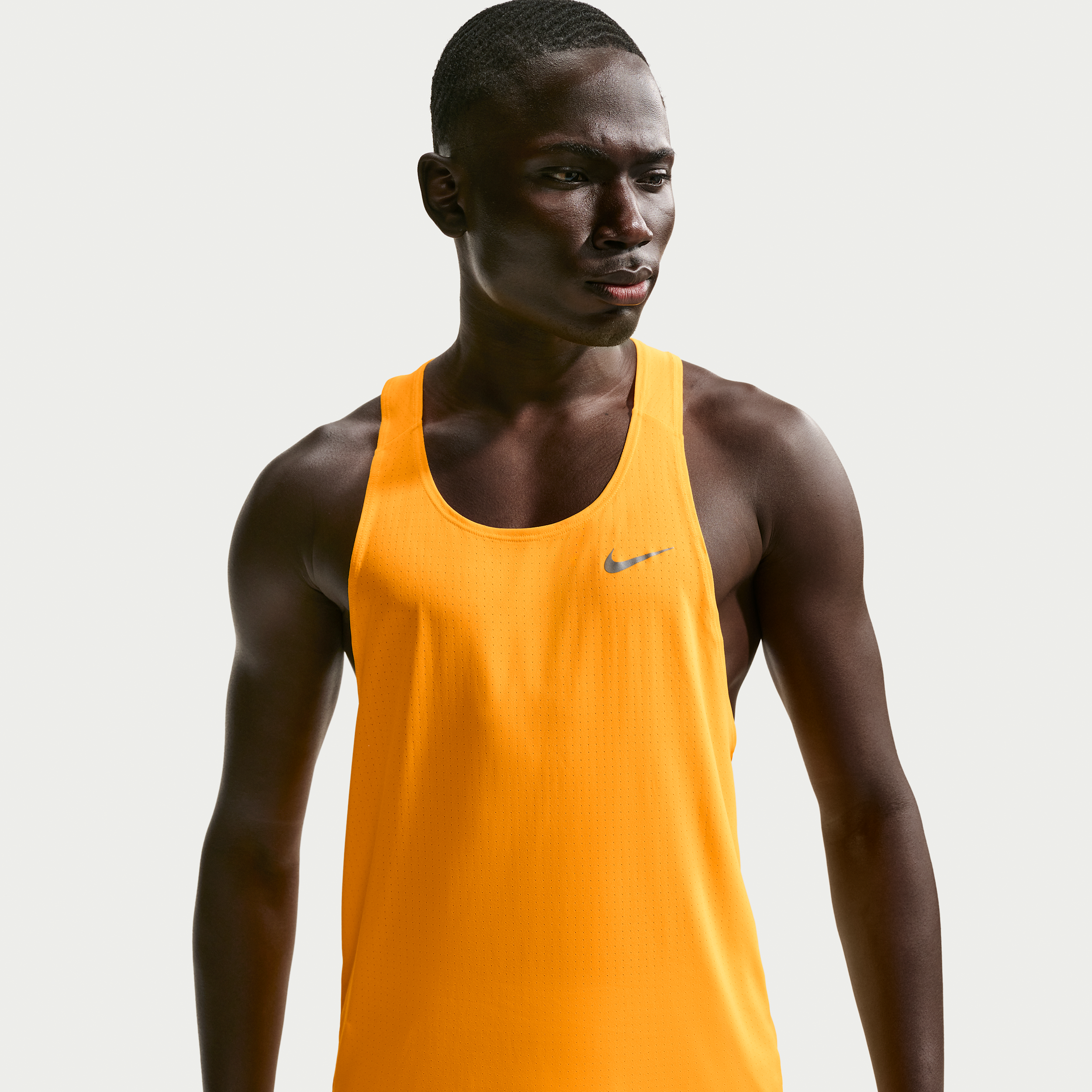 Thumbnail - Nike Fast Dri-FIT Lauf-Singlet für Herren - Orange
