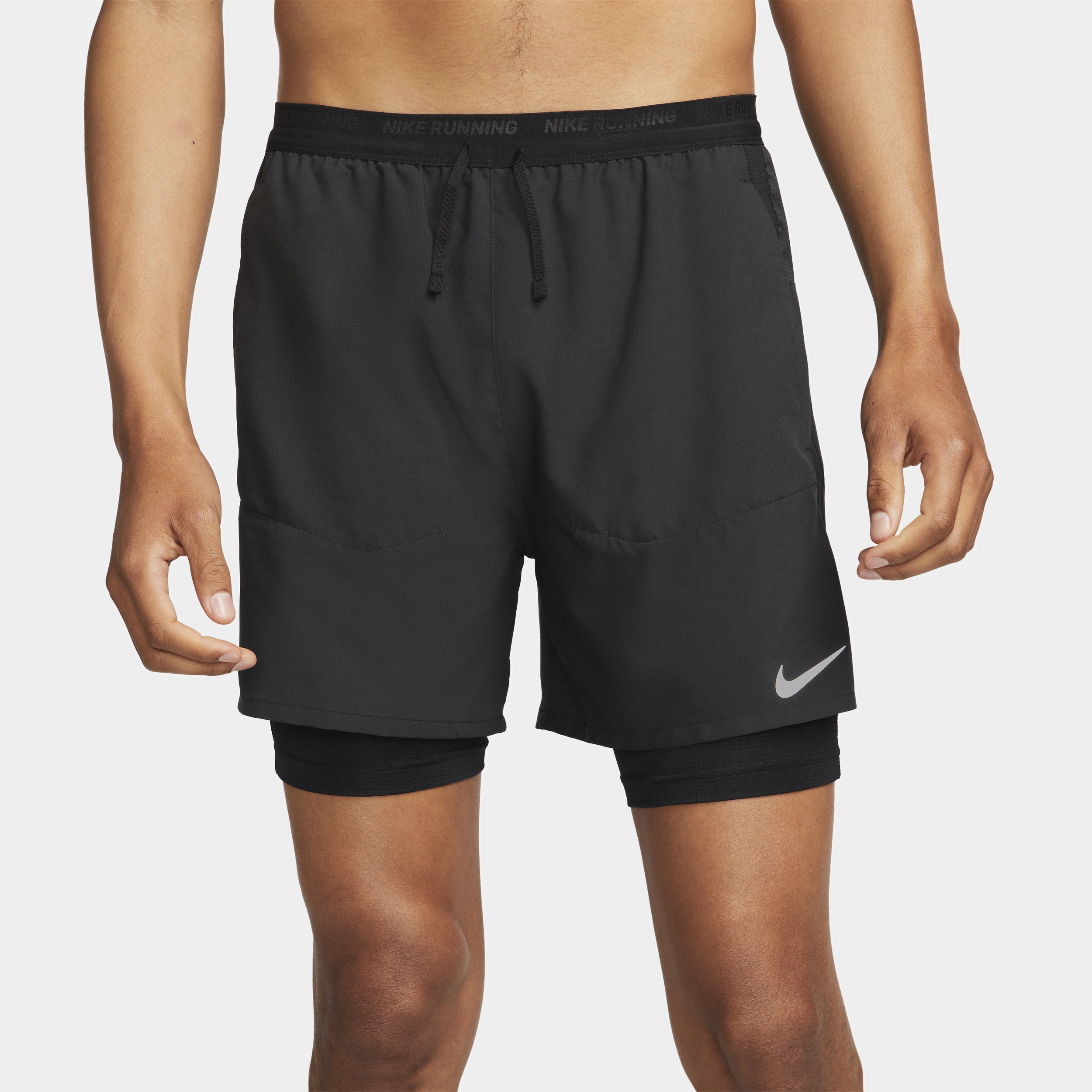 Short de running hybride Dri-FIT Nike Stride 13 cm pour homme - Noir