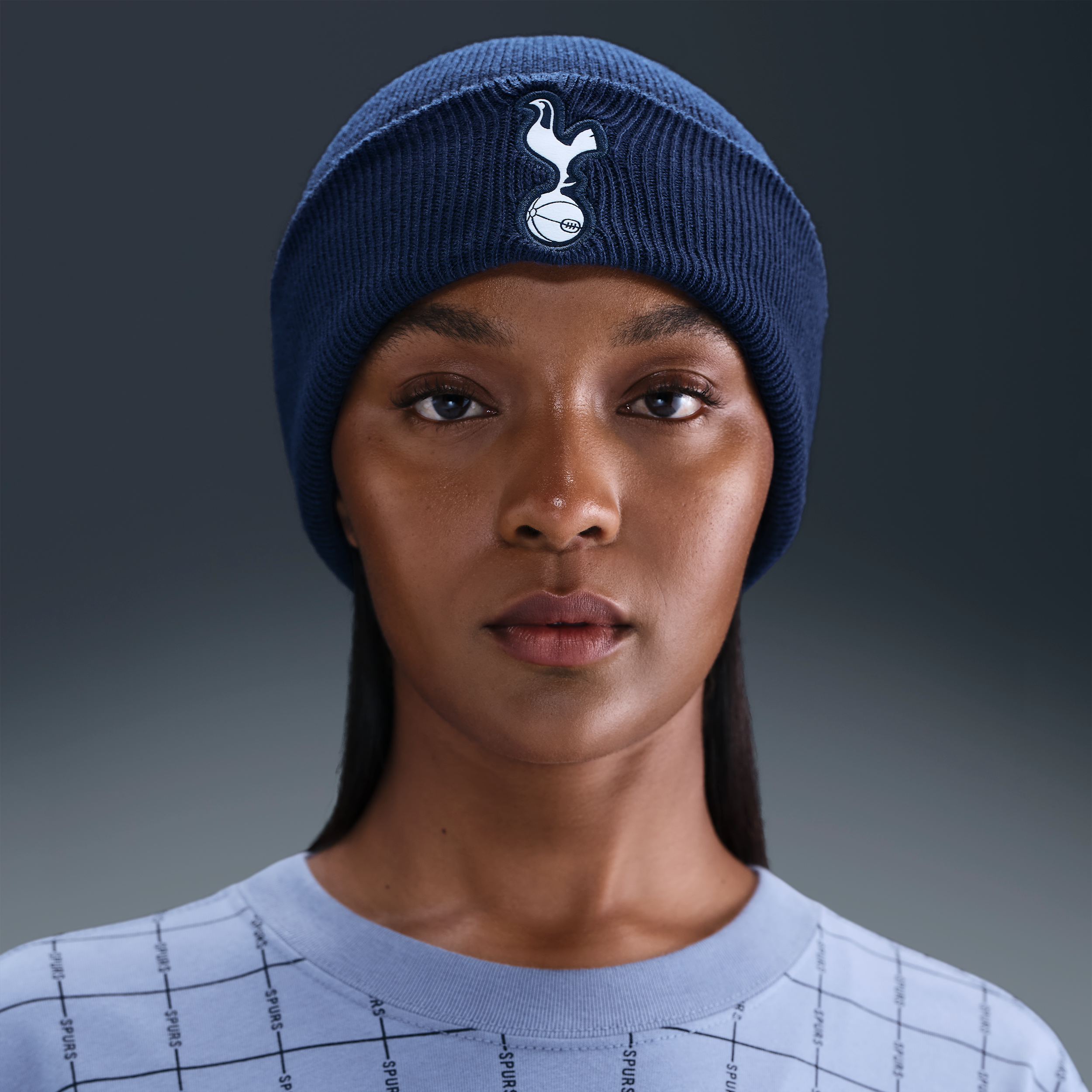 Thumbnail - Tottenham Hotspur Peak Beanie - Blau