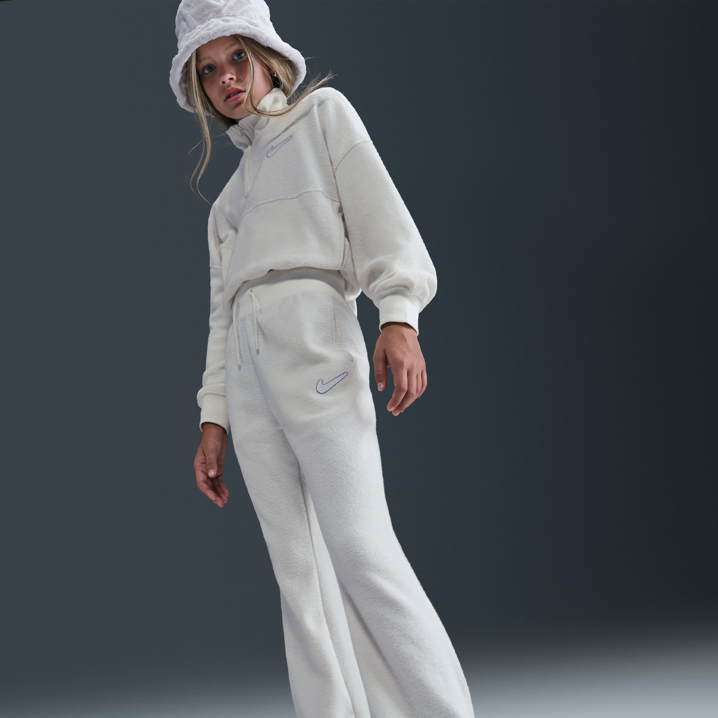 Thumbnail - Nike Fleecehose für ältere Kinder (Mädchen) - Braun