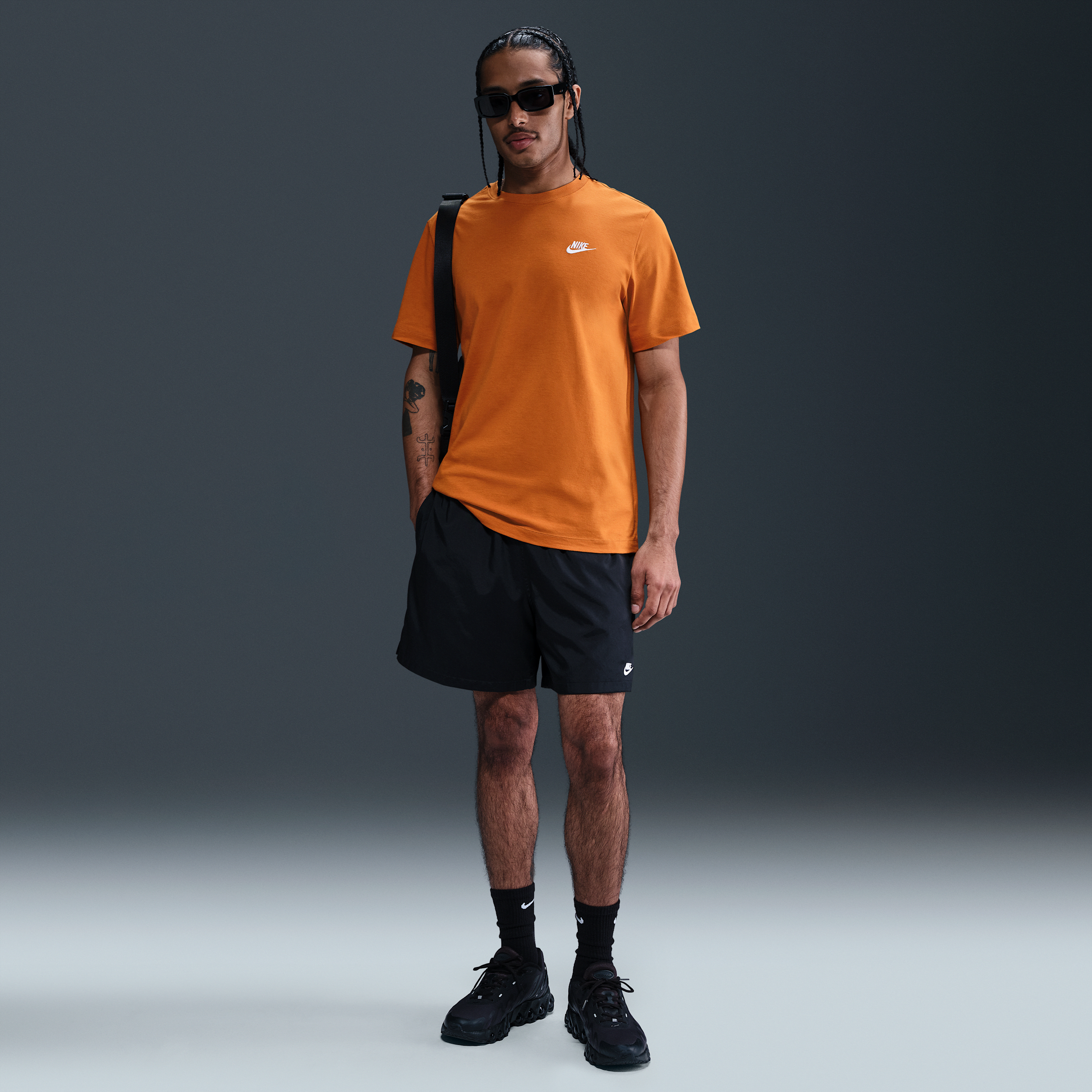 T-shirt Nike Sportswear Club pour Homme - Orange