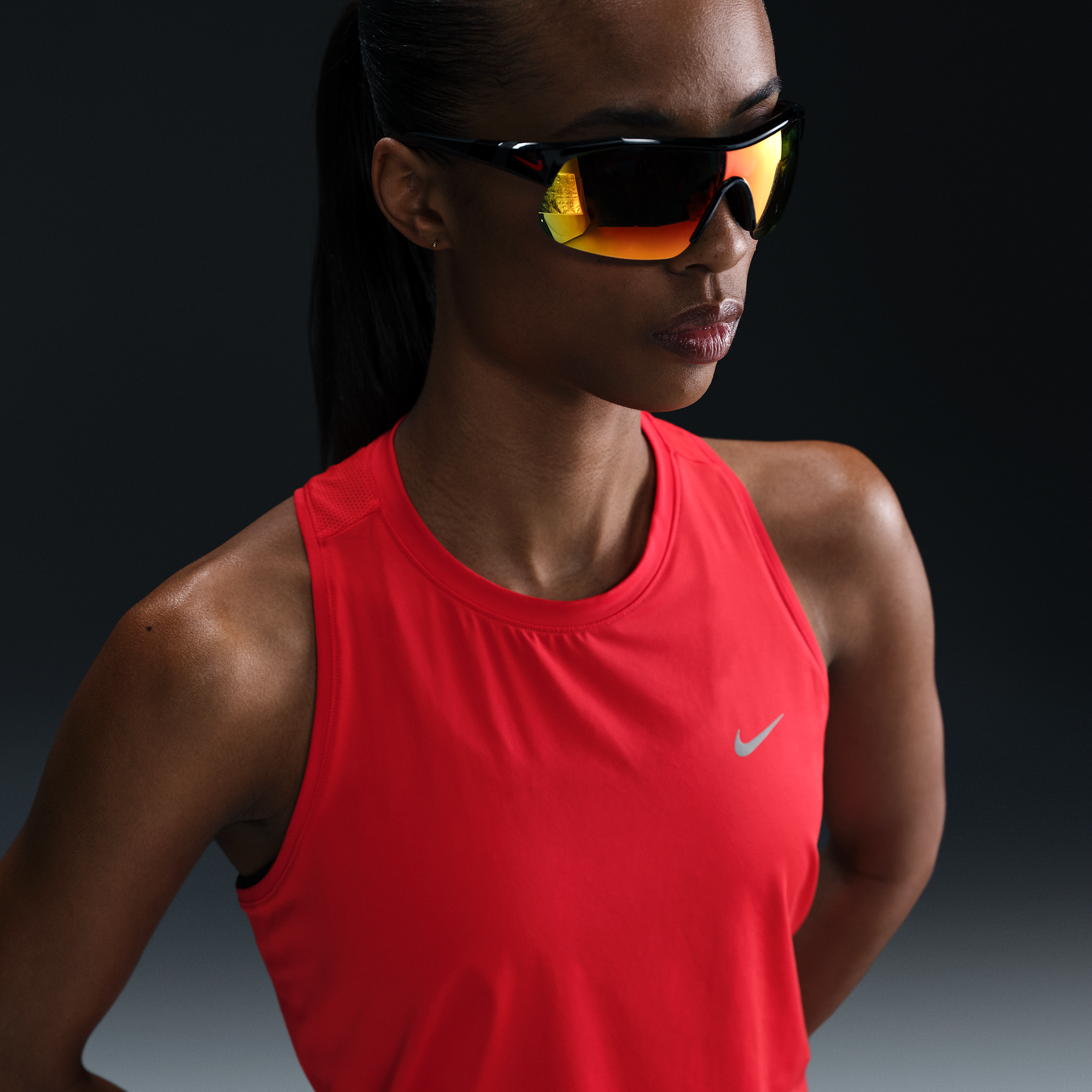 Nike Swift Dri-FIT hardlooptanktop voor dames - Rood