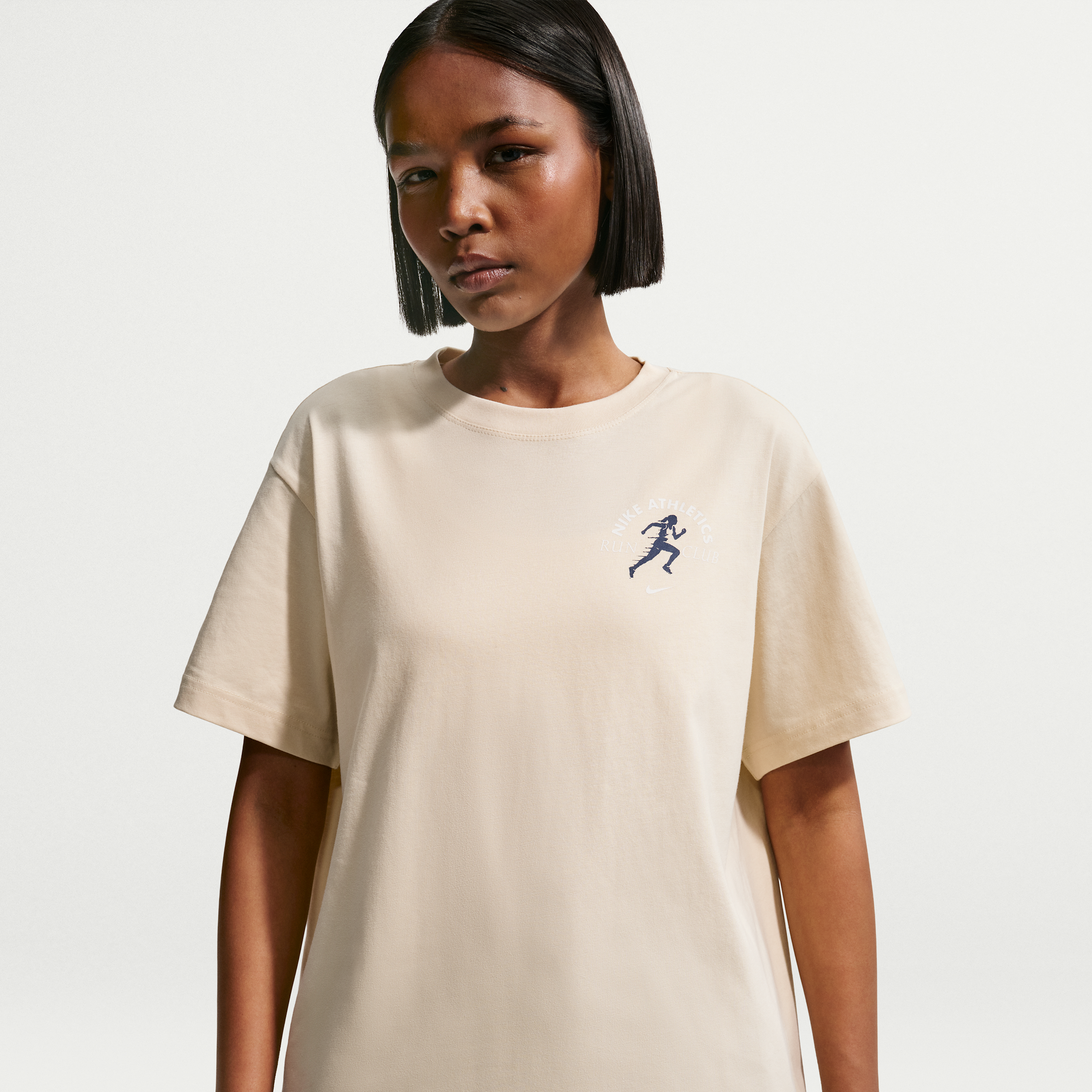 T-shirt oversize Nike Classic – Donna - Marrone