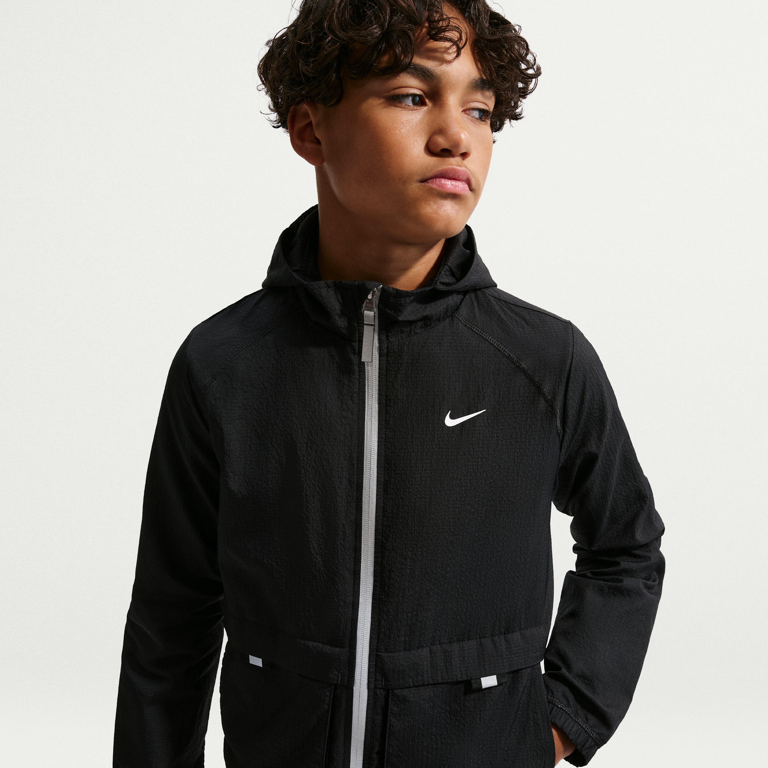 Giacca in tessuto con zip a tutta lunghezza Nike City Utility - Ragazzo/a - Nero