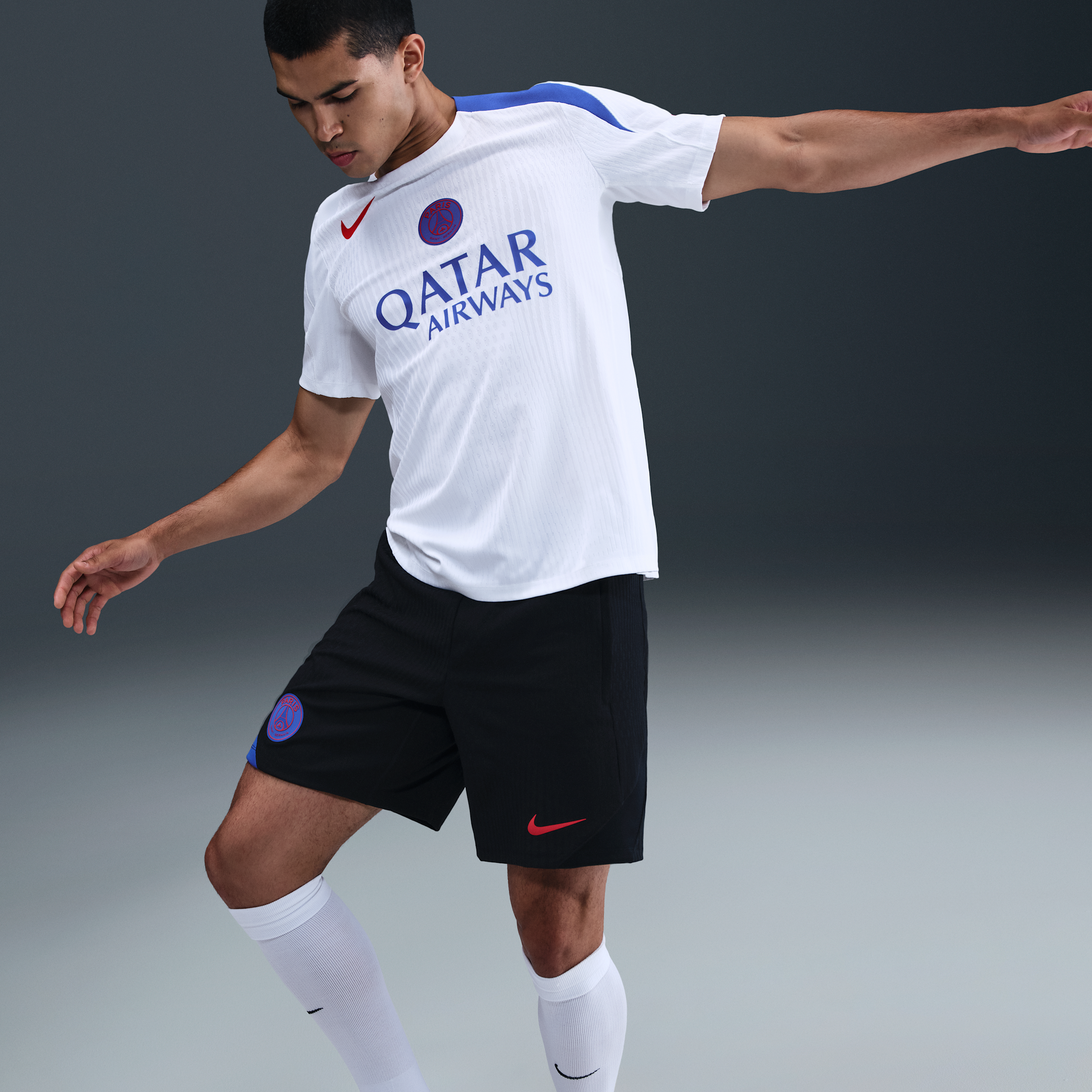 Thumbnail - Paris Saint-Germain Strike Elite Third Nike Dri-FIT ADV Total 90 Kurzarm-Fußballoberteil (Herren) - Weiß
