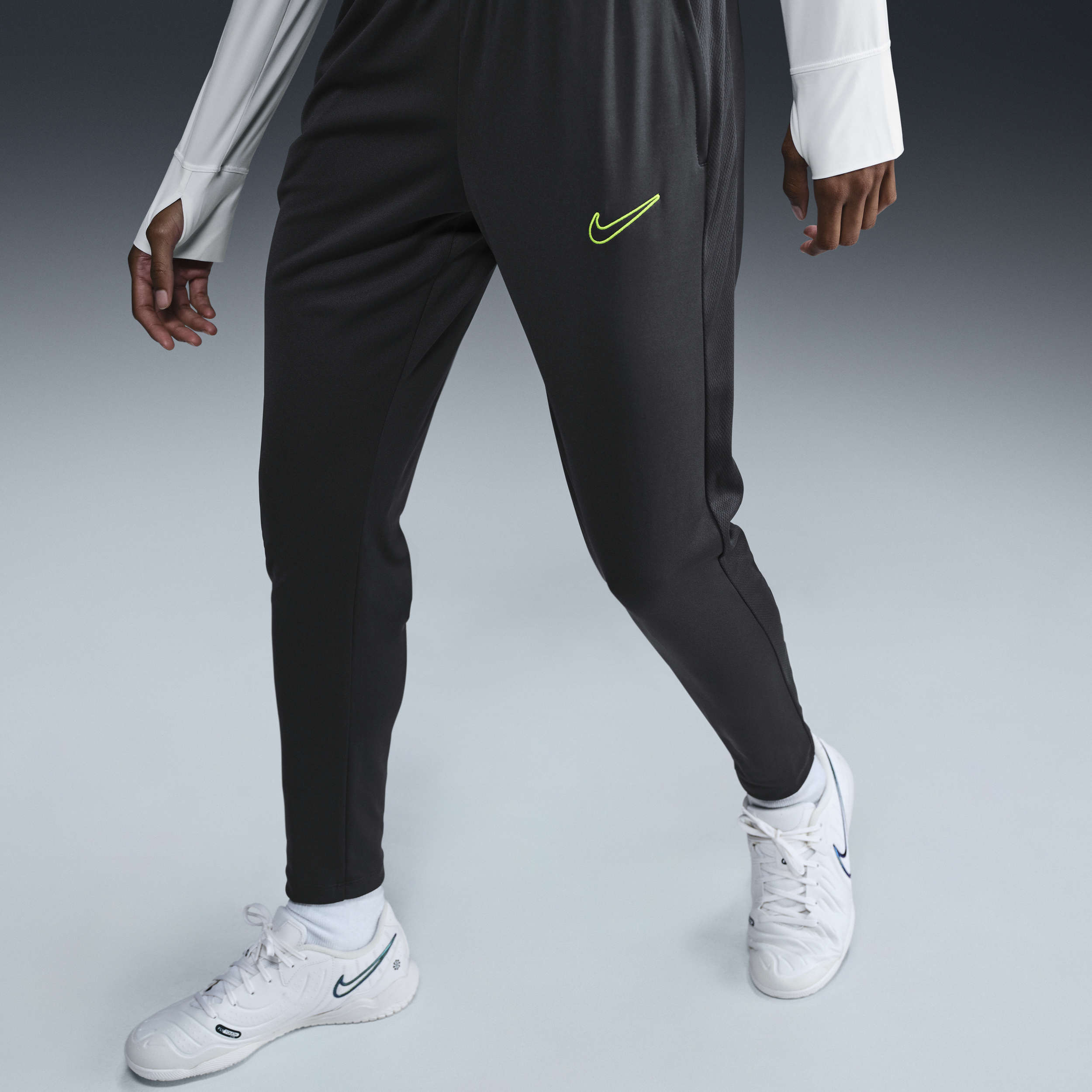 Pantalon de football Nike Dri-FIT Academy pour Femme - Gris