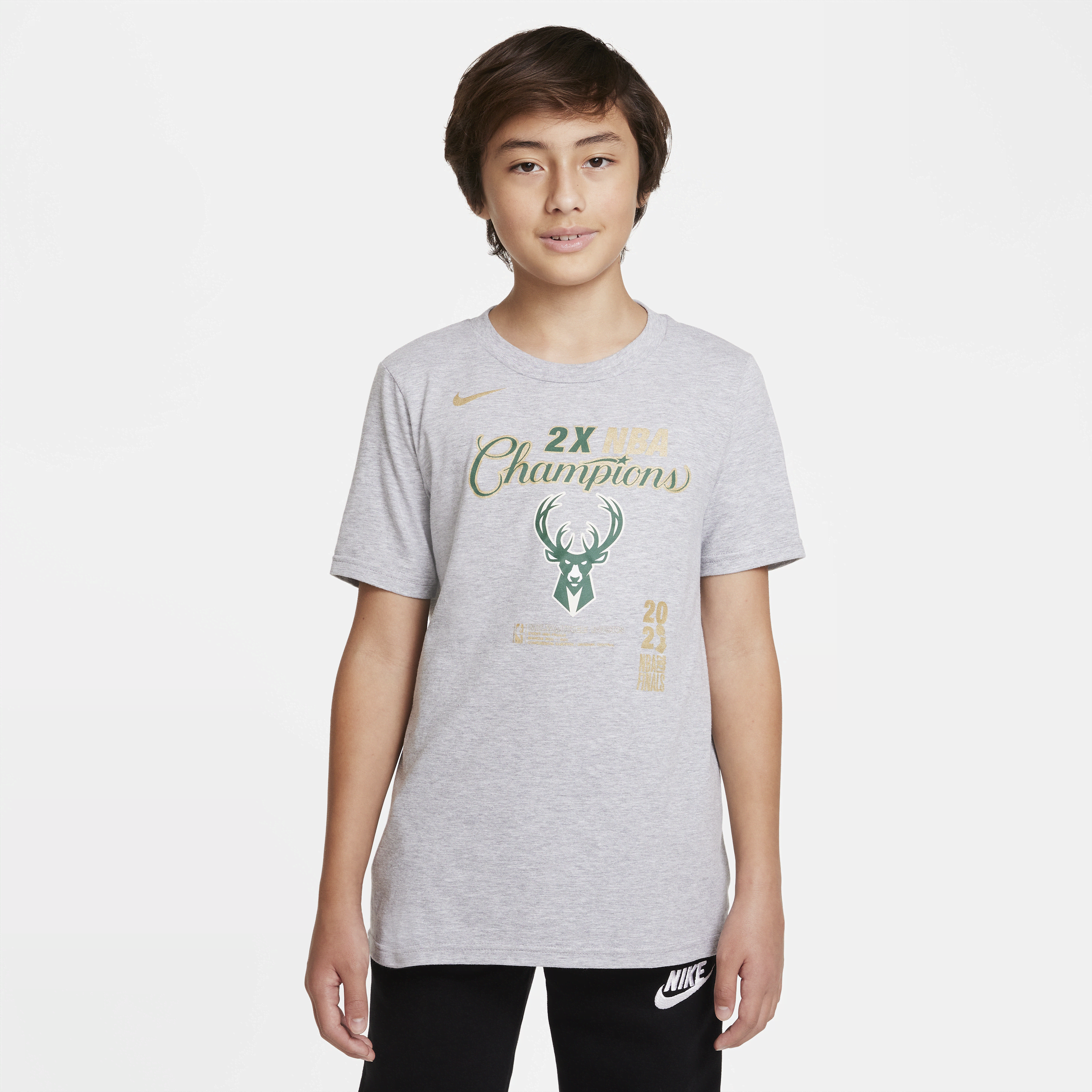 T-shirt Nike NBA Milwaukee Bucks pour ado - Gris