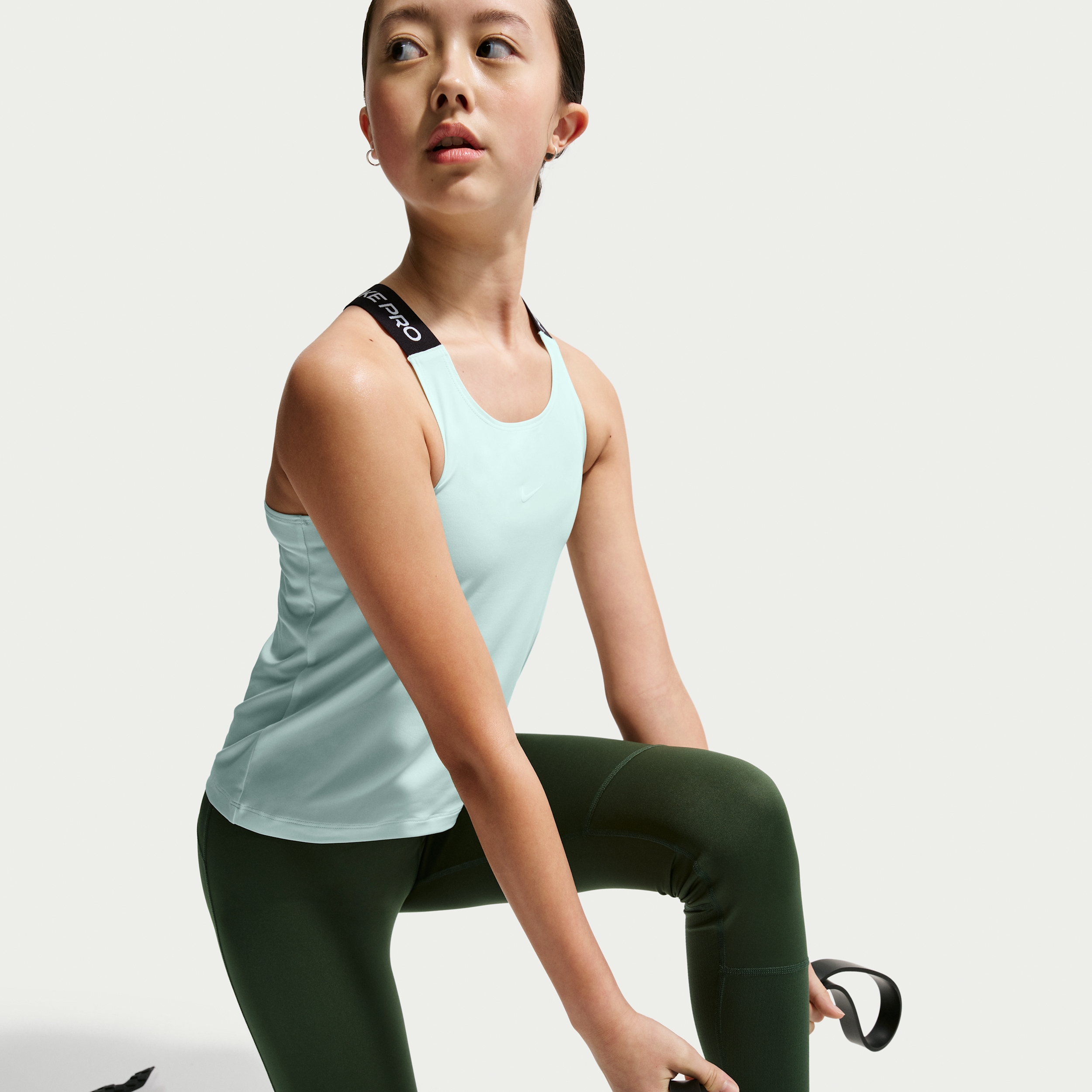 Thumbnail - Nike Pro Dri-FIT Tanktop (ältere Kinder, Mädchen) - Grün