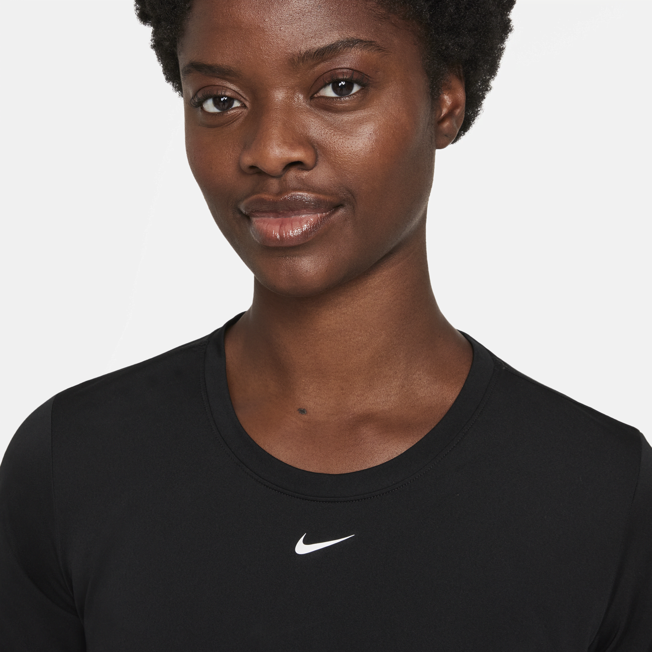 Haut à manches courtes et coupe standard Nike Dri-FIT One pour Femme - Noir