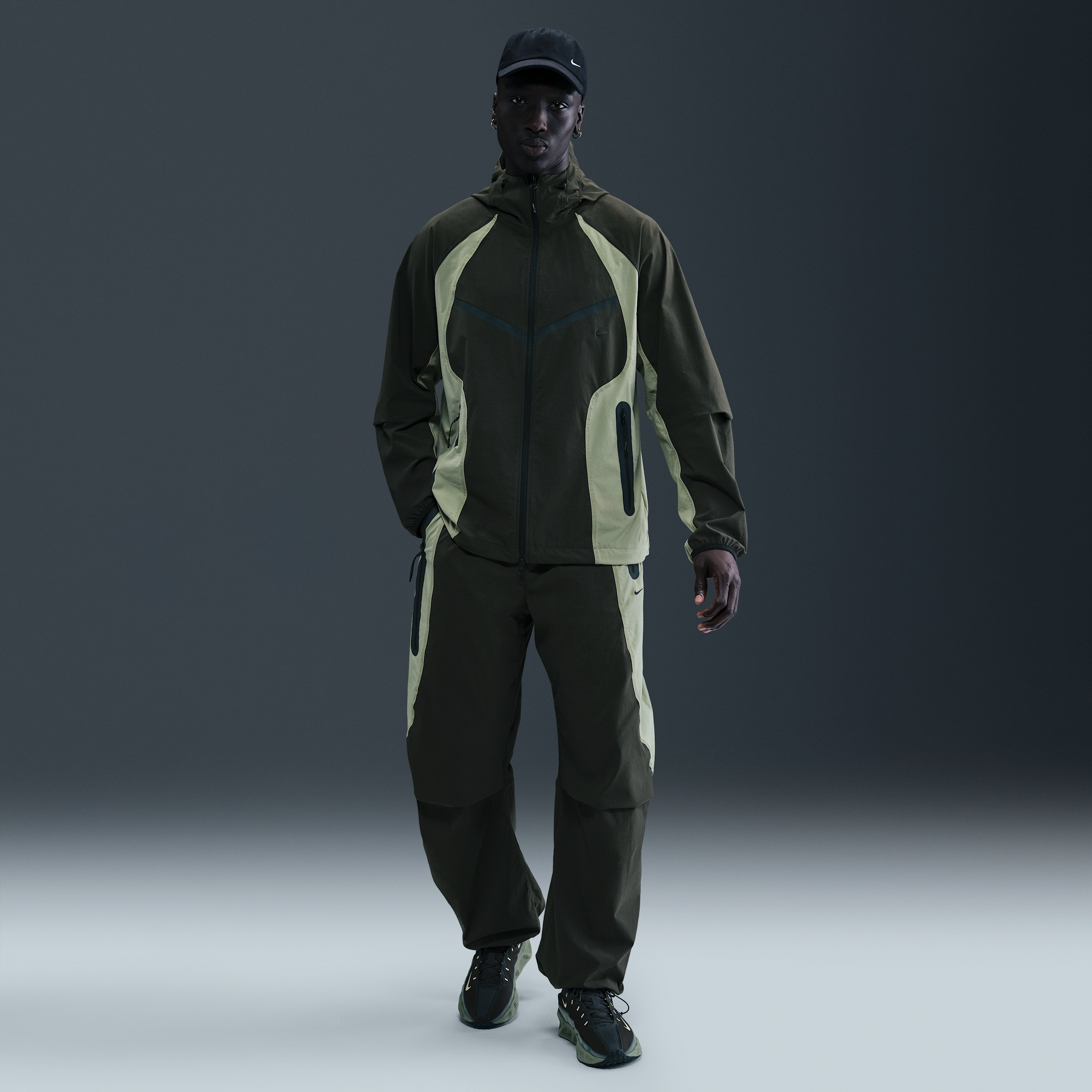 Thumbnail - Nike Tech Dri-FIT Oversize-Webhose mit Blockfarben (Herren) - Grün