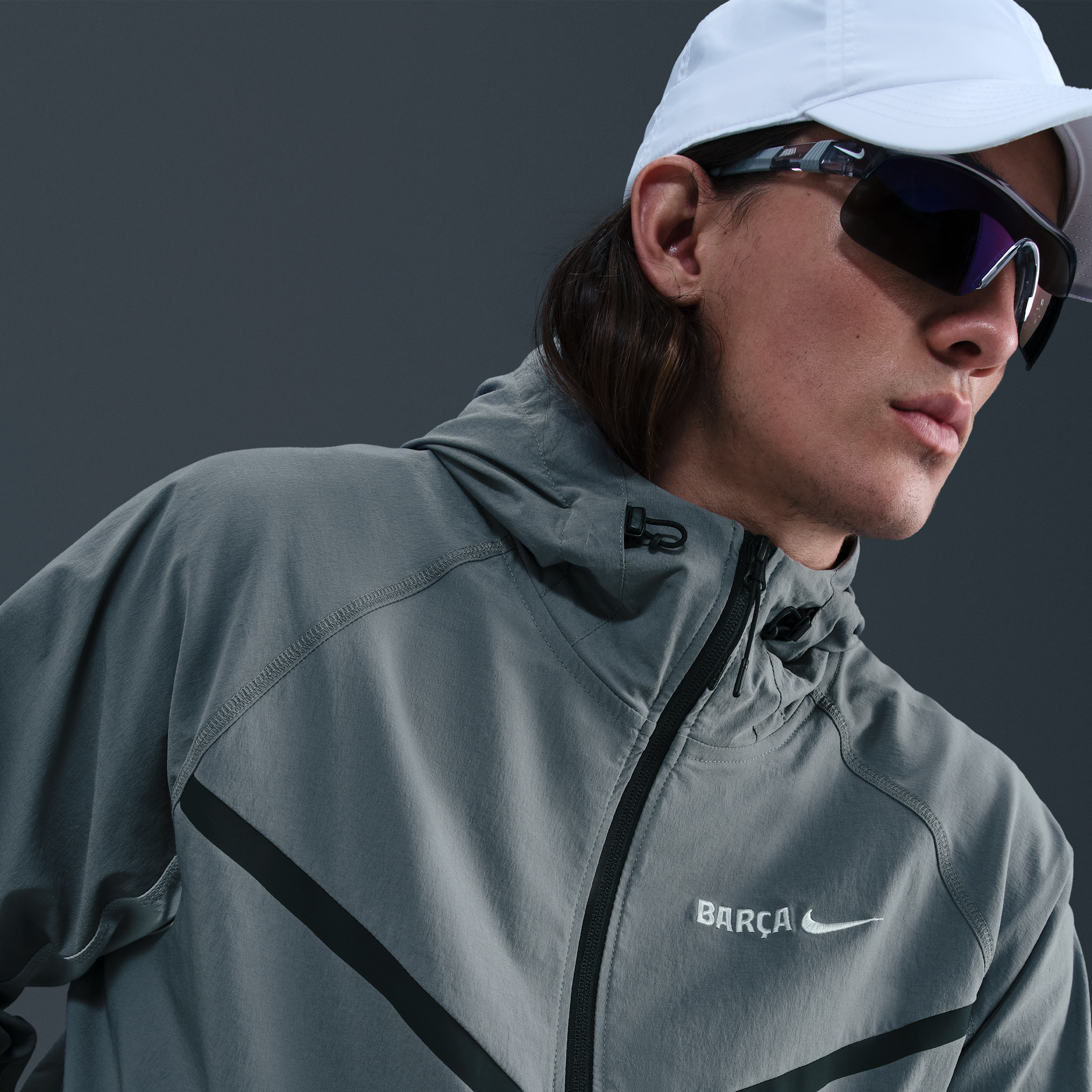 Thumbnail - FC Barcelona Tech Windrunner Nike Fußballjacke aus Webmaterial mit durchgehendem Reißverschluss (Herren) - Grau