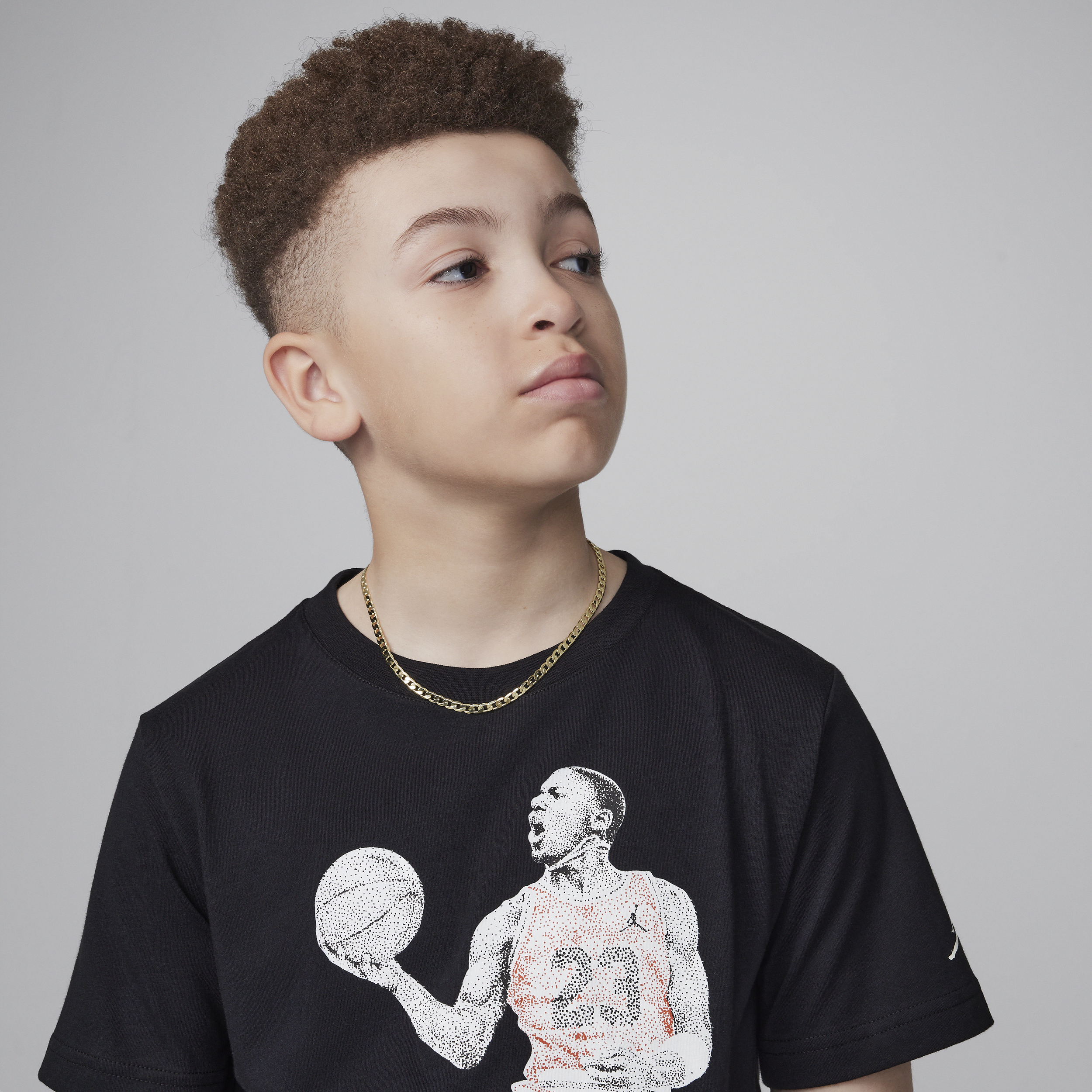 Thumbnail - Air Jordan T-Shirt mit Punktegrafik (ältere Kinder) - Schwarz