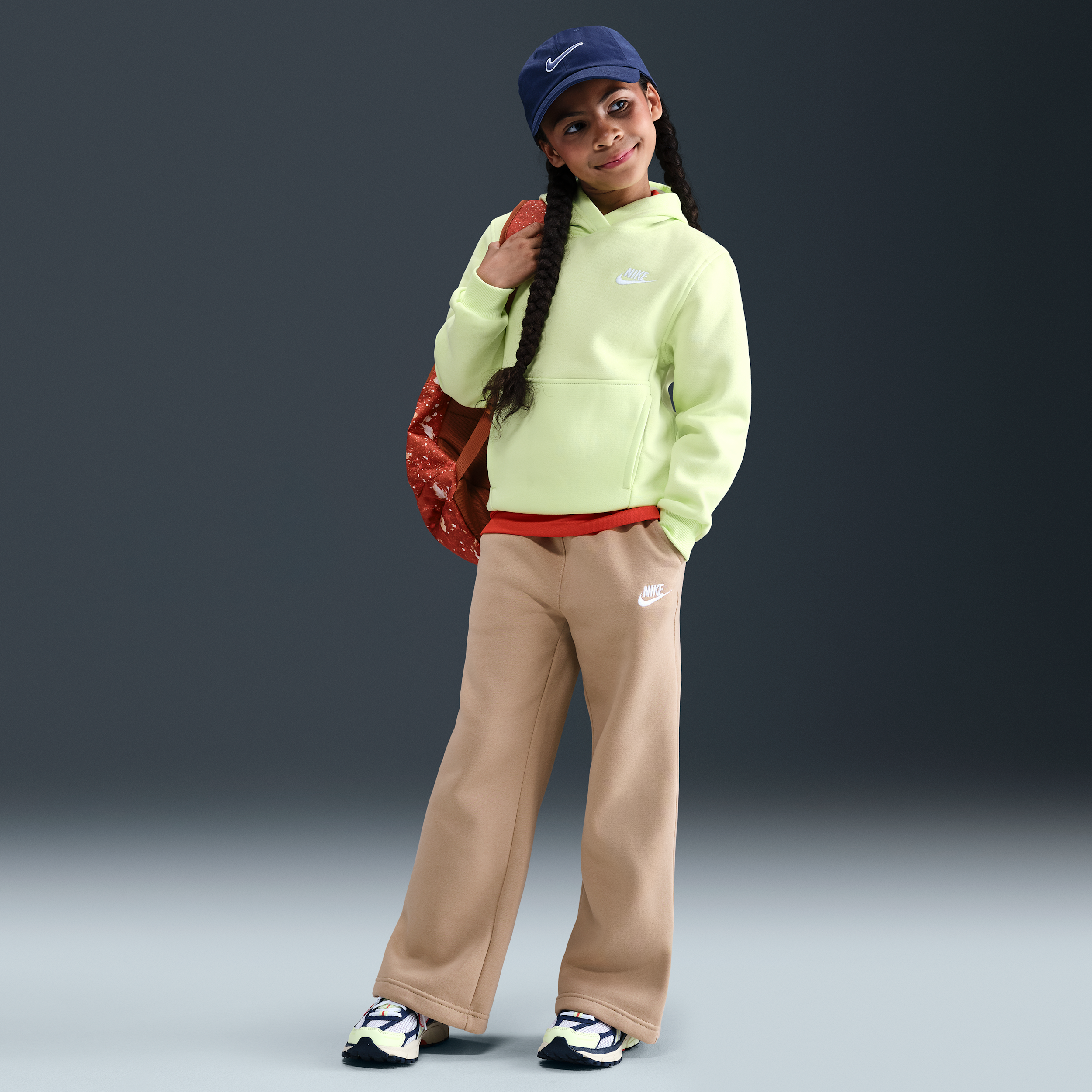 Pantaloni a gamba larga Nike Club Fleece – Bambina/Ragazza - Marrone