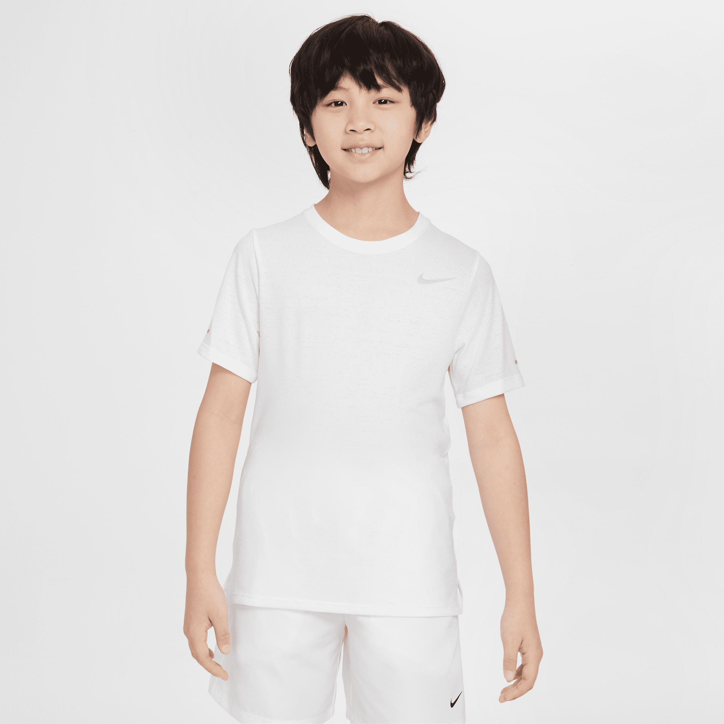 Nike Dri-FIT Miler Older Kids' (Boys') Training Top - White - Recycled Polyester Minimum - 50% Recycled Polyester
