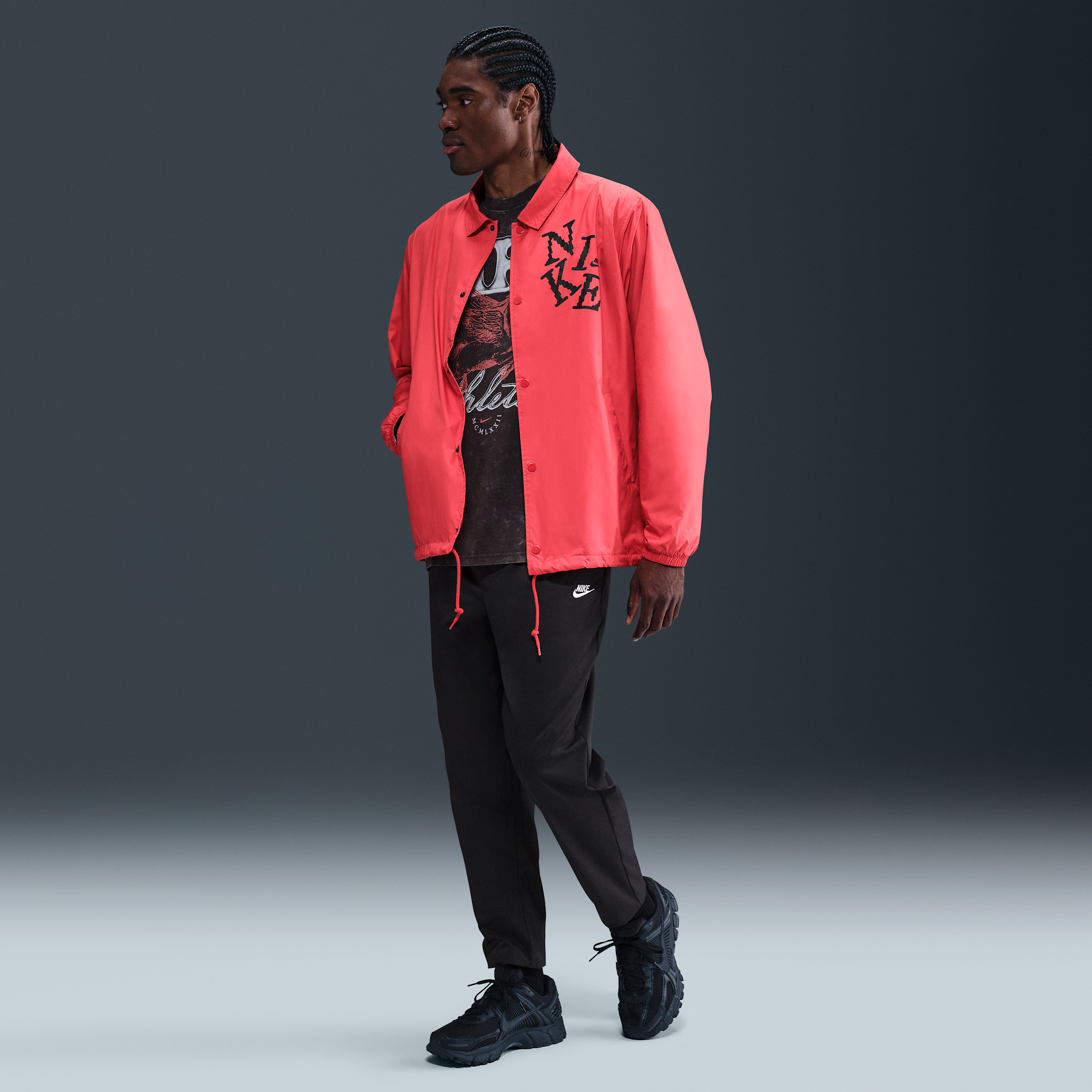 Pantaloni affusolati in tessuto Nike Club – Uomo - Nero