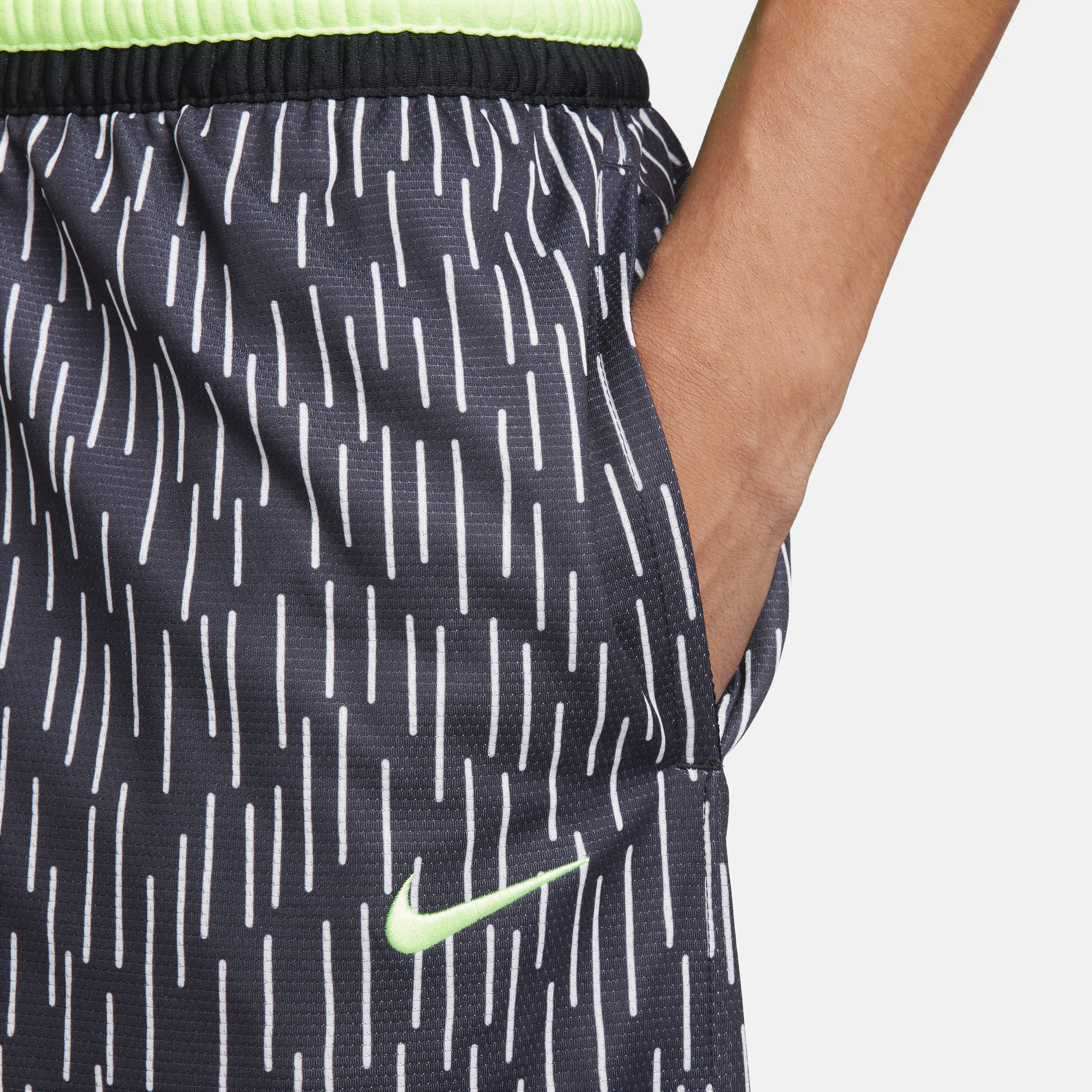 Nike DNA Dri-FIT basketbalshorts voor heren (26 cm) Zwart