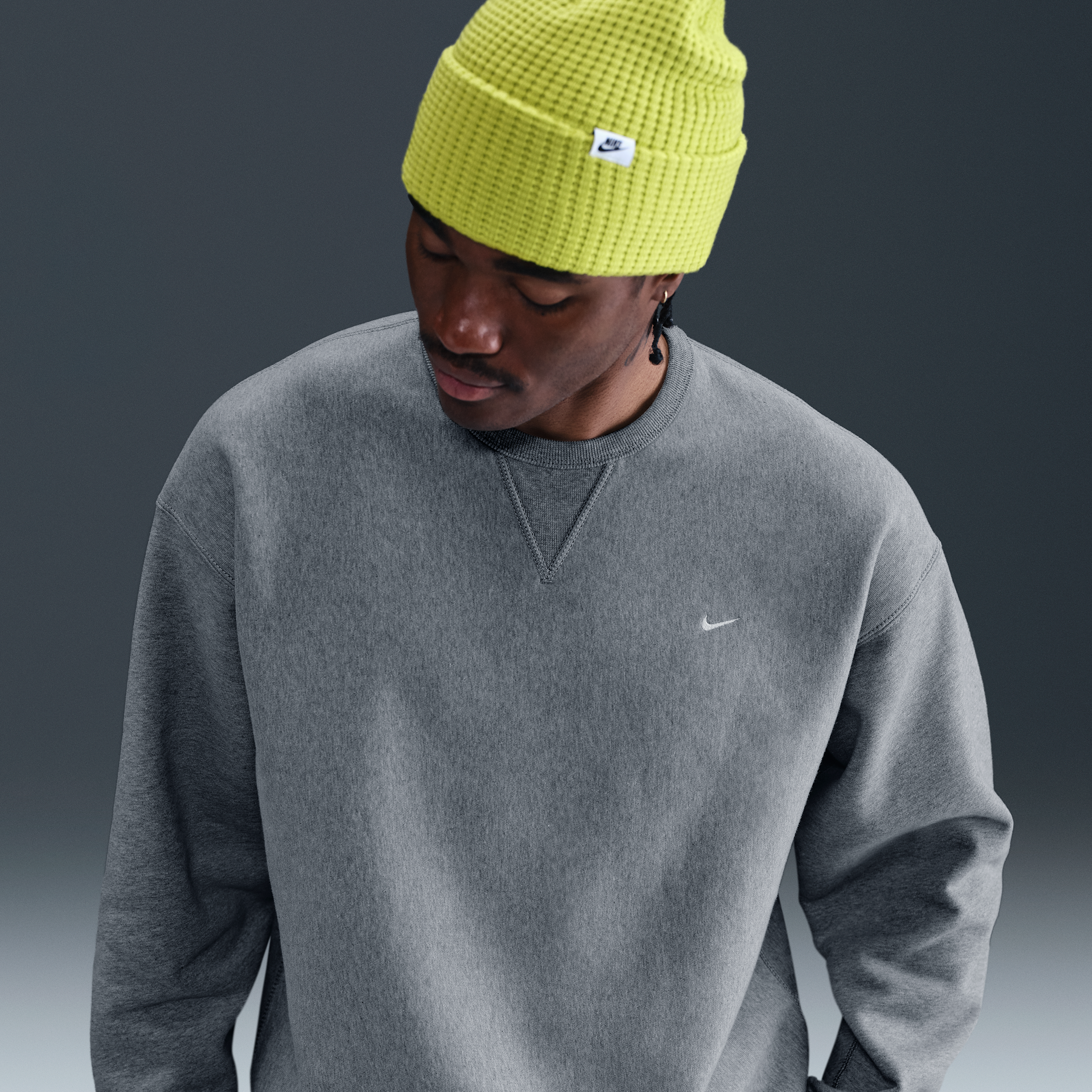Nike Solo Swoosh Fleece Crew, Grey