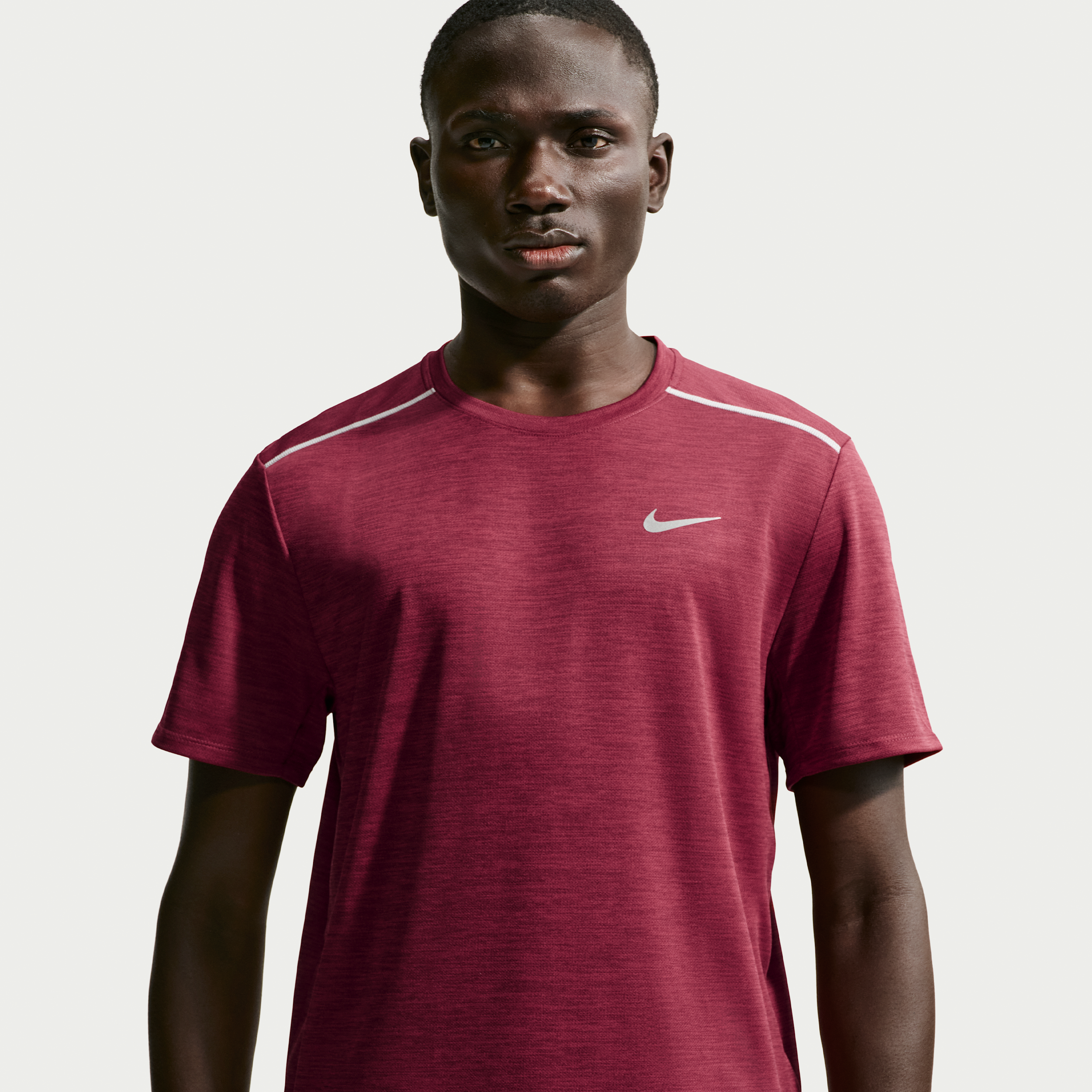 Nike Miler Dri-FIT-løbeoverdel med korte ærmer til mænd - rød
