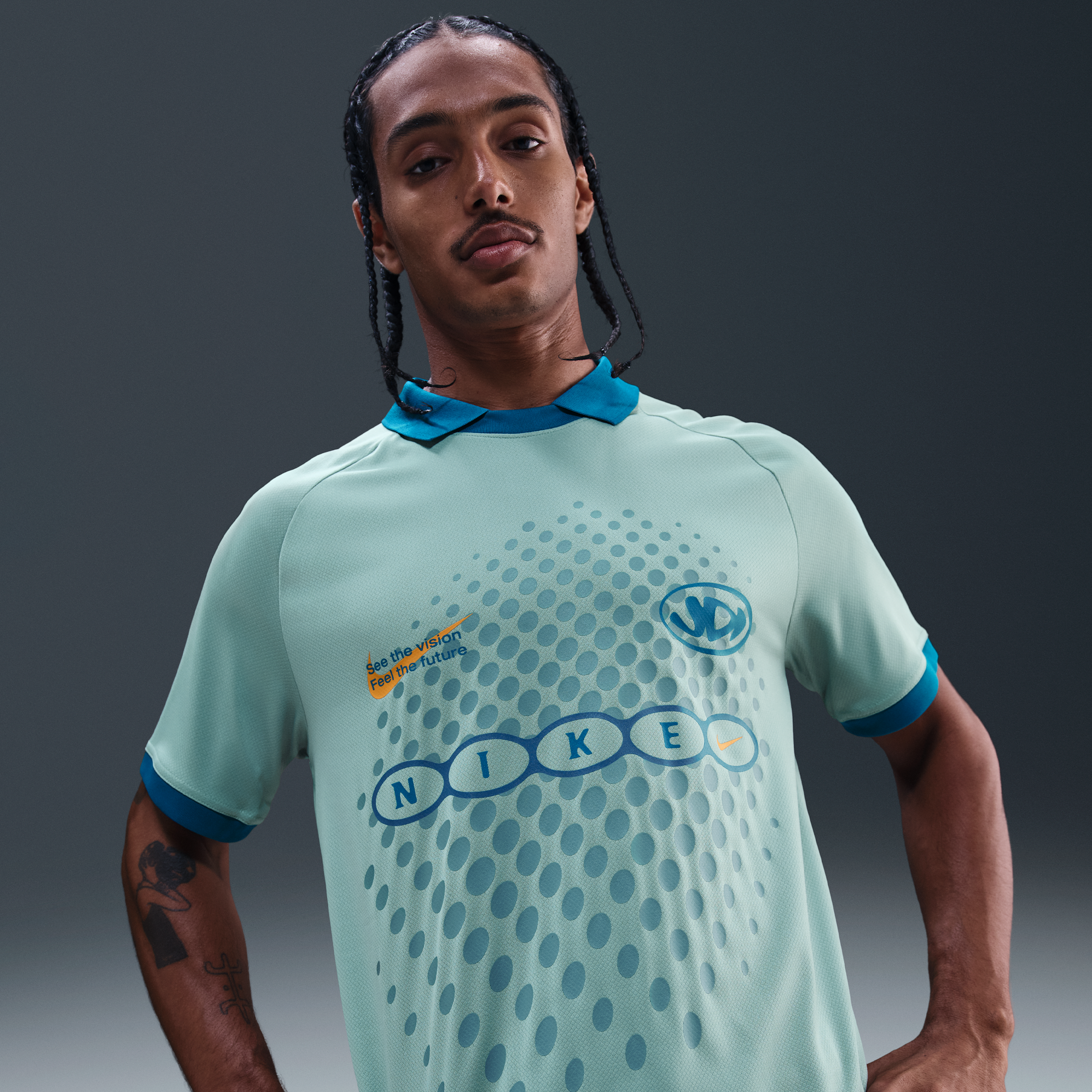 Nike Sportswear Men's Top - Green - Sustainable Materials