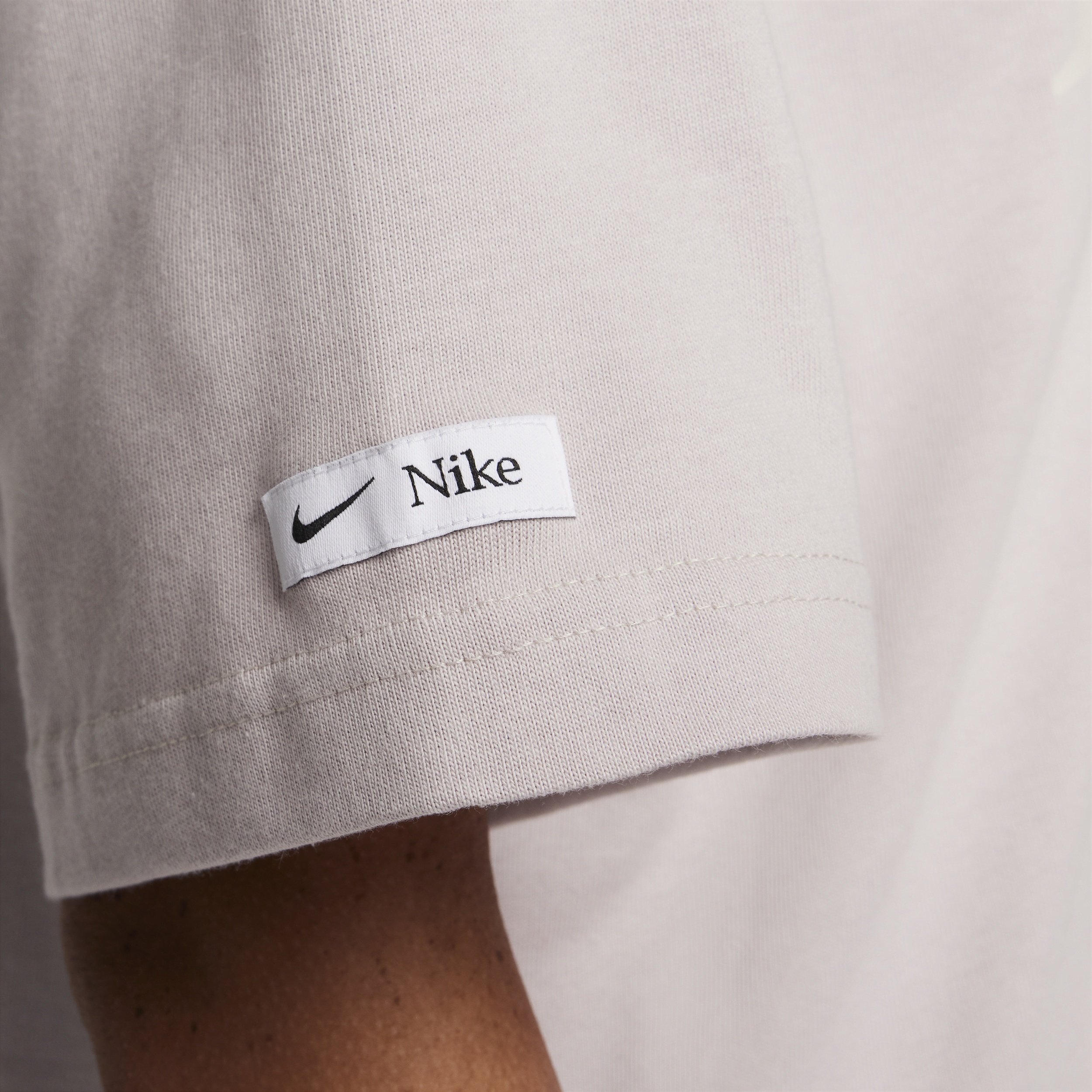 Nike Sportswear Classic T-shirt voor dames Paars