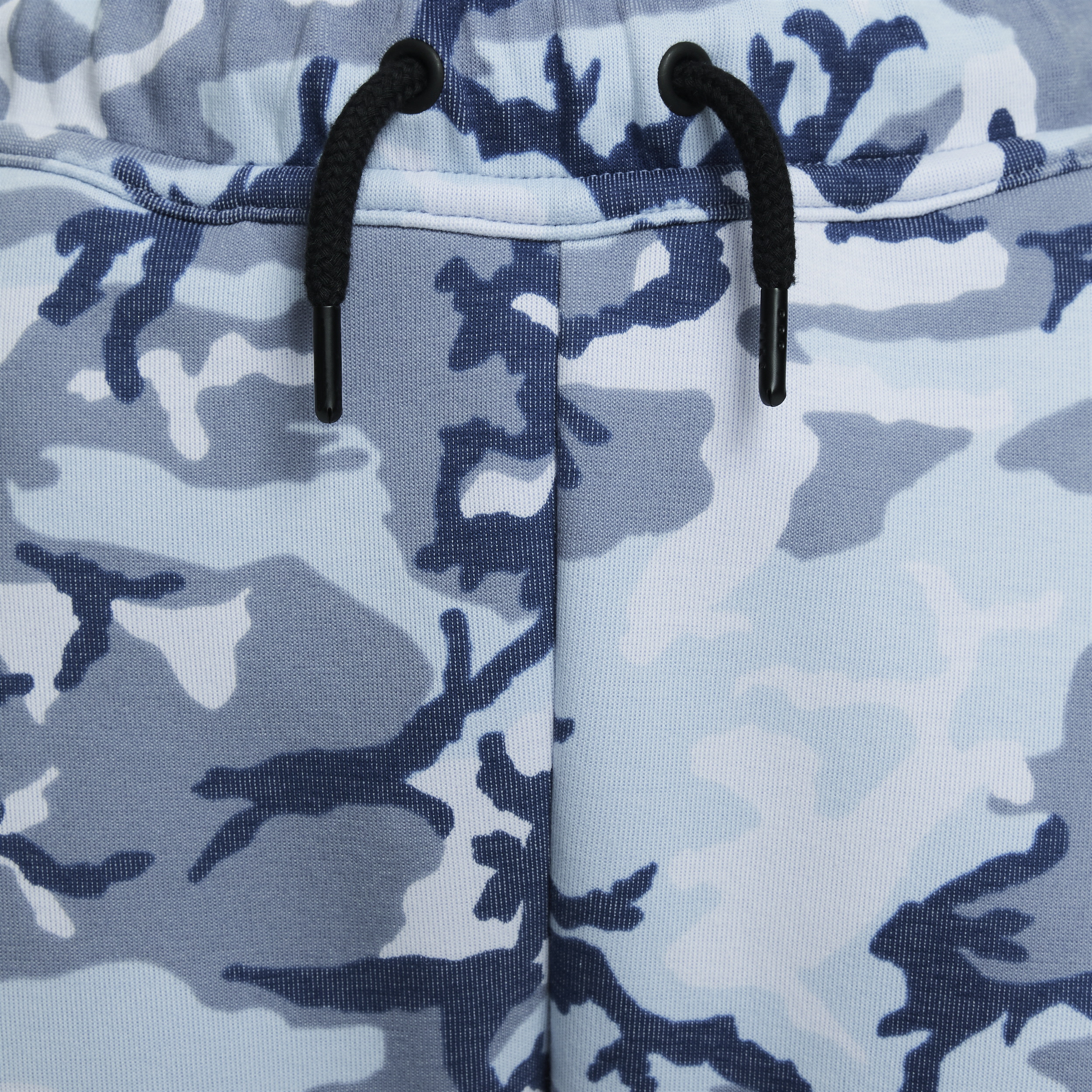 Nike Sportswear Tech Fleece joggingbroek met camouflageprint voor jongens Blauw