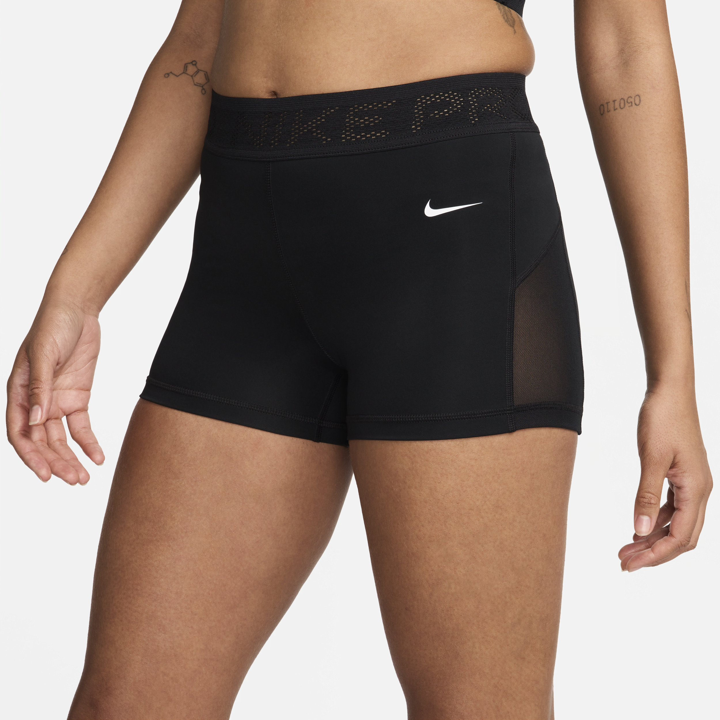 Nike Pro shorts met halfhoge taille en mesh vlakken voor dames (8 cm) Zwart