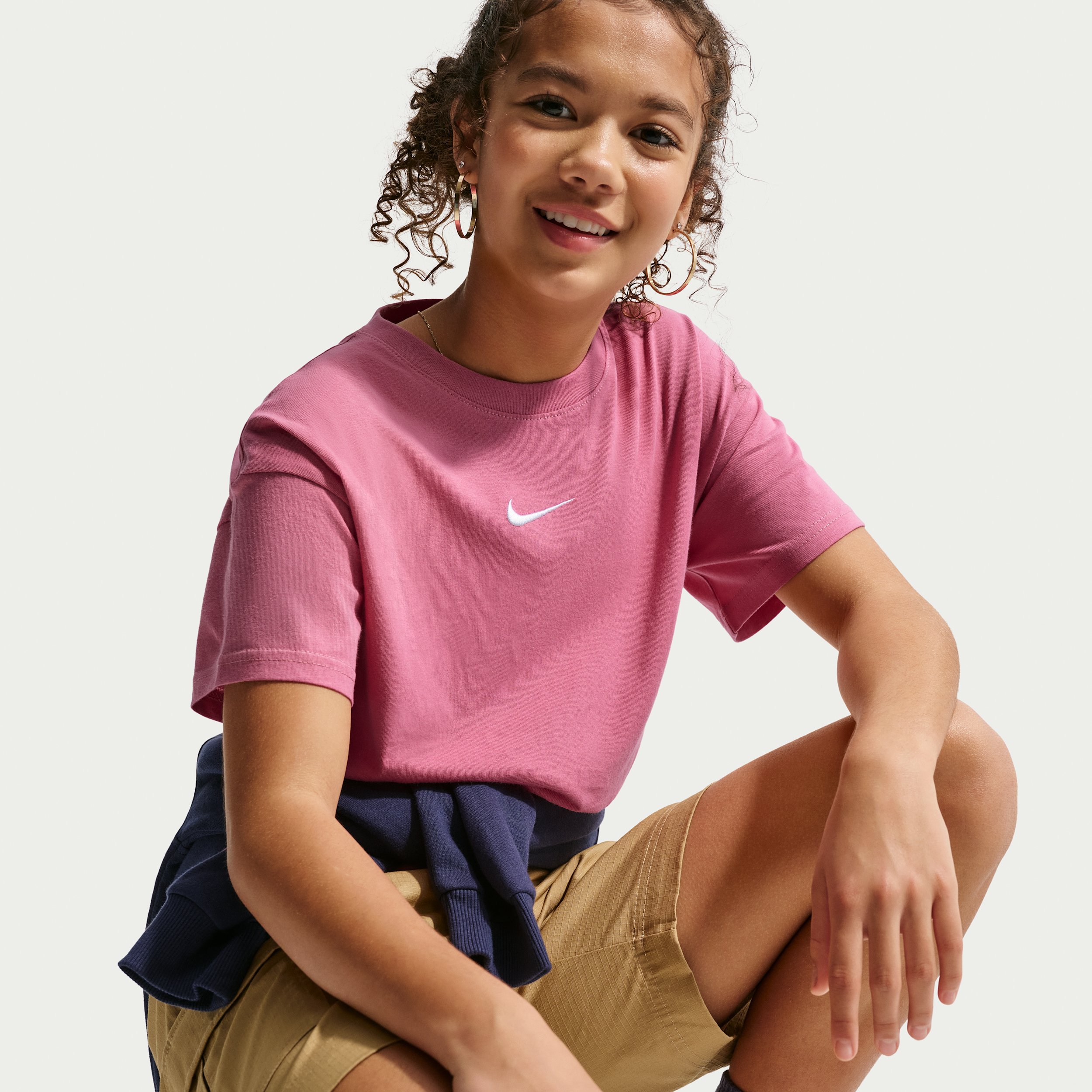 Thumbnail - Nike Essential T-Shirt (ältere Kinder, Mädchen) - Pink