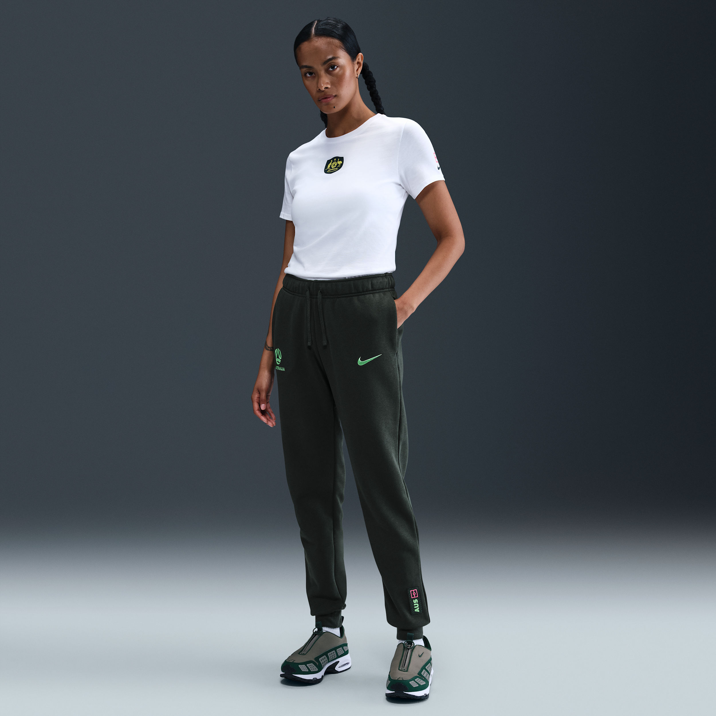 Australia Club Women's Nike Football Fleece Mid-Rise Pants - Green - Fleece > Club Fleece
